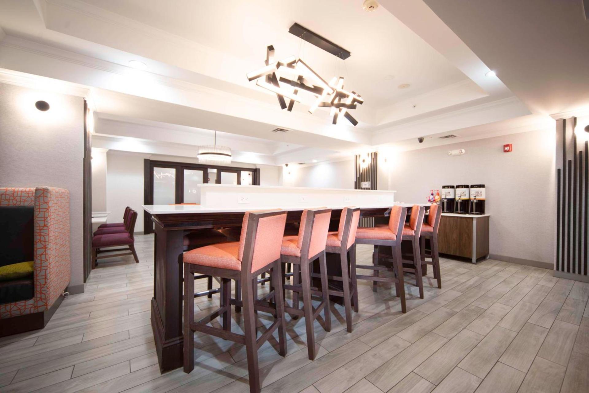 Hampton Inn Bryant photo 2