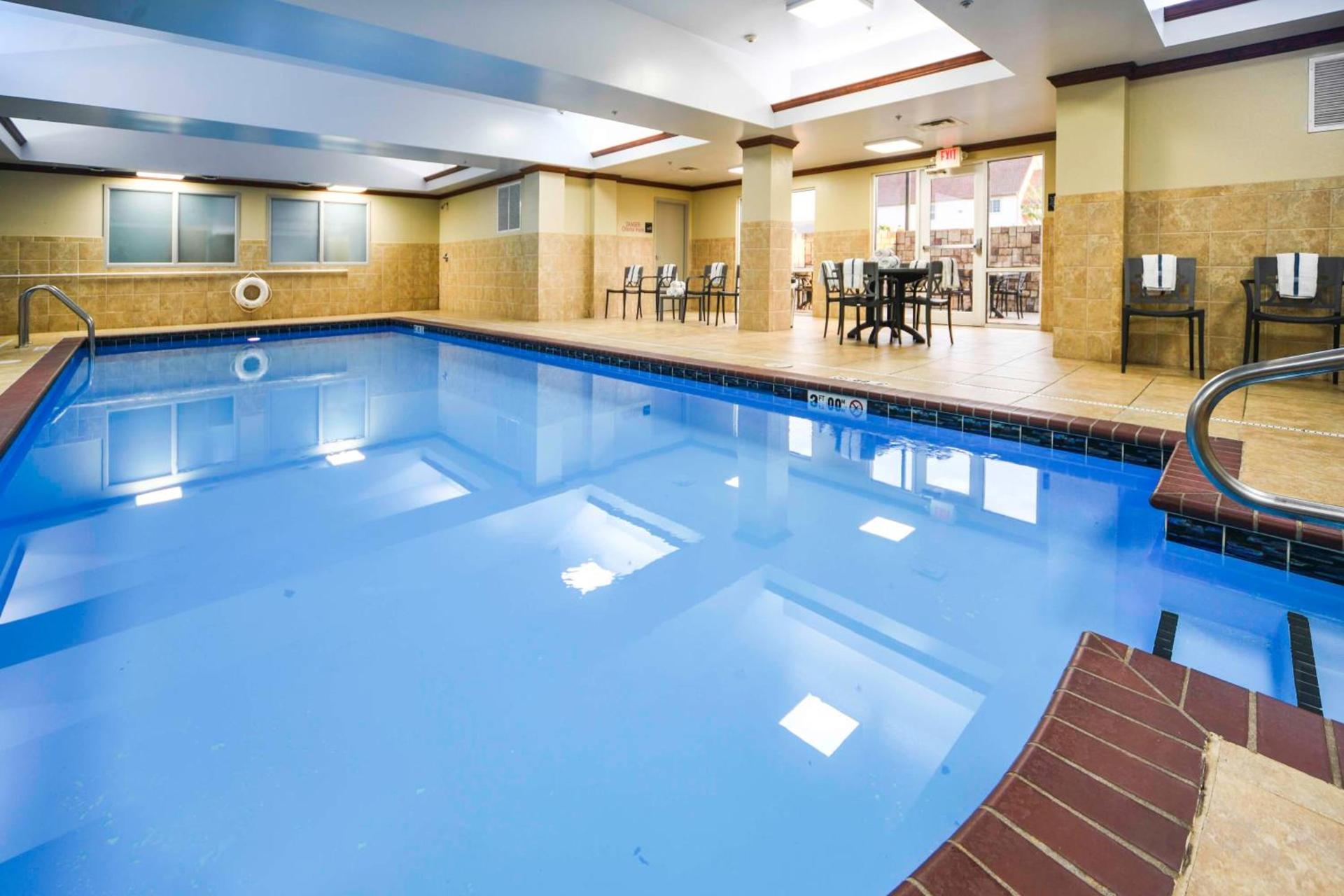Hampton Inn Bryant photo 17