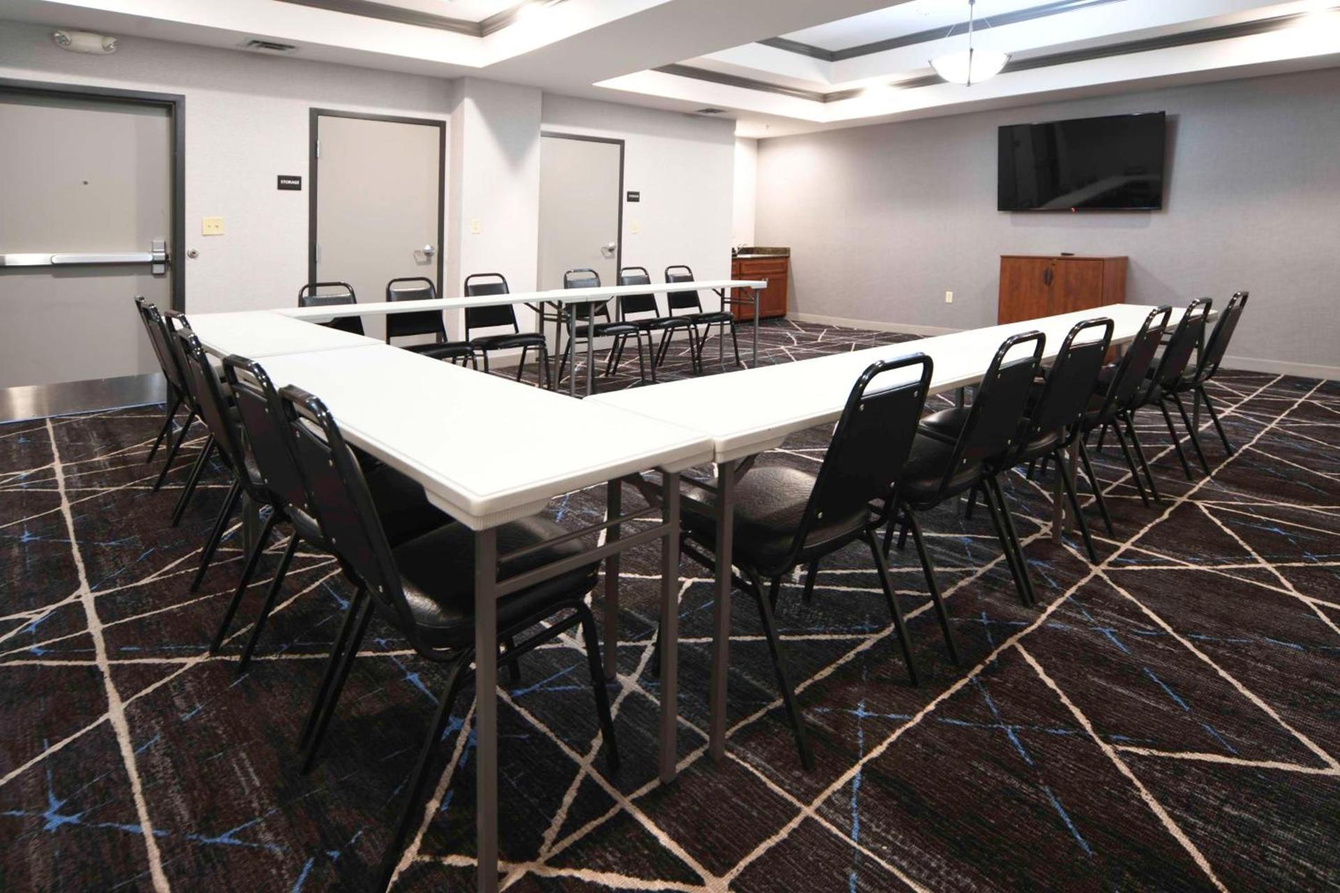 Hampton Inn Bryant photo 44