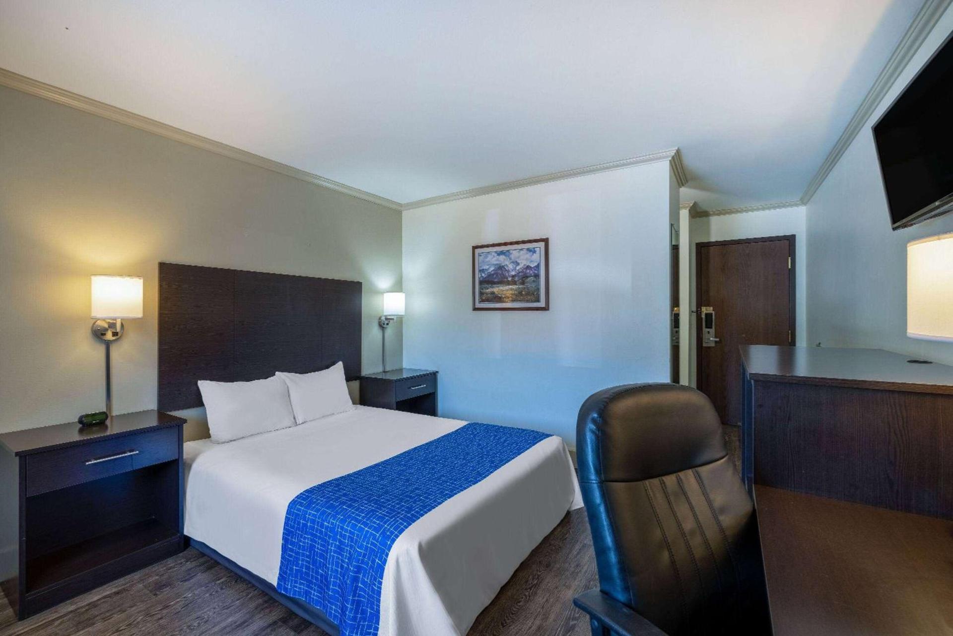 Travelodge by Wyndham Livingston photo 19