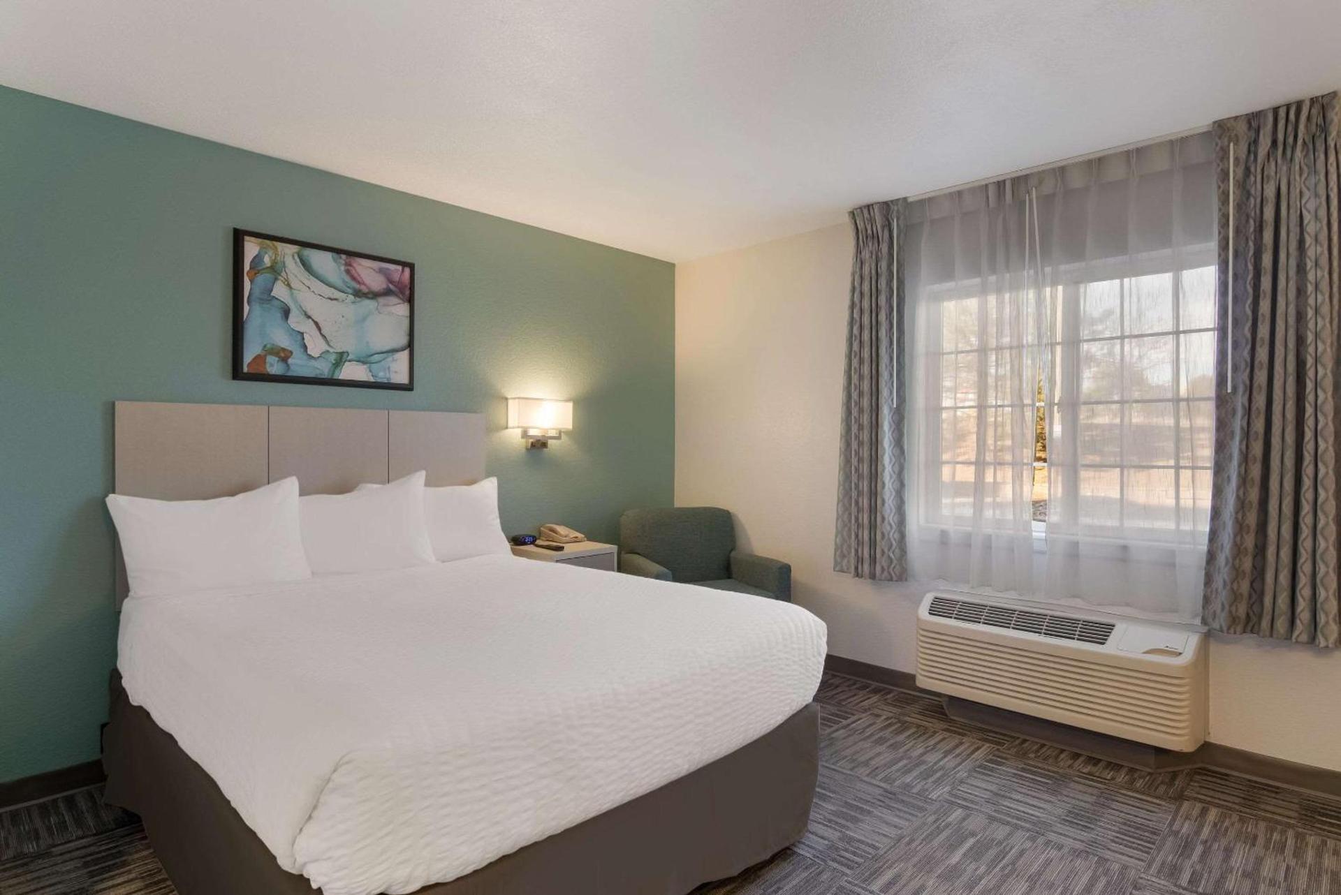 MainStay Suites Raleigh - Cary photo 6