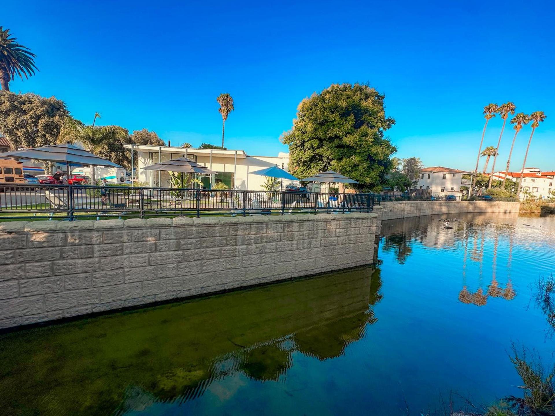 ITH Santa Barbara Surf Hostel photo 49