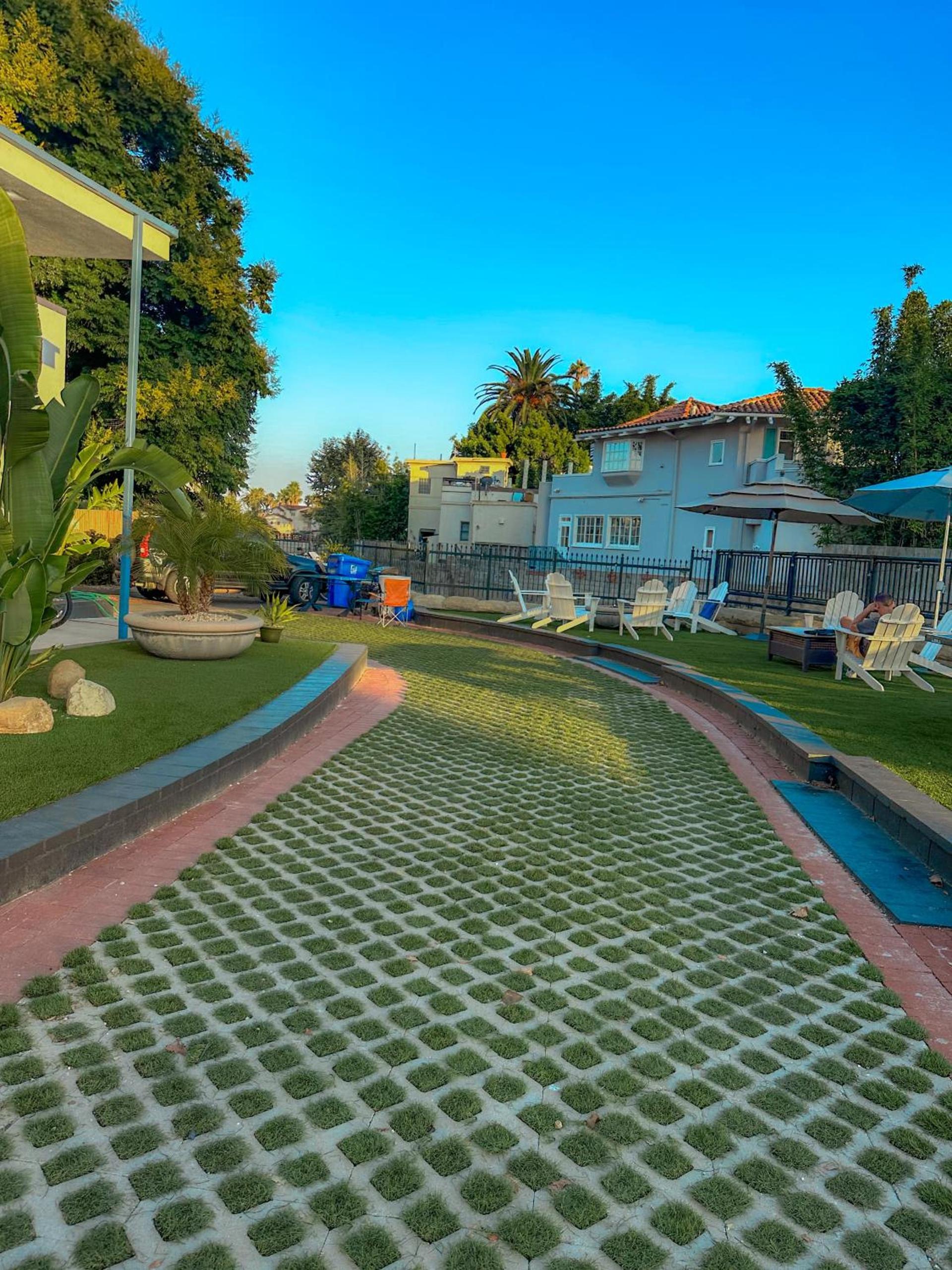 ITH Santa Barbara Surf Hostel photo 51