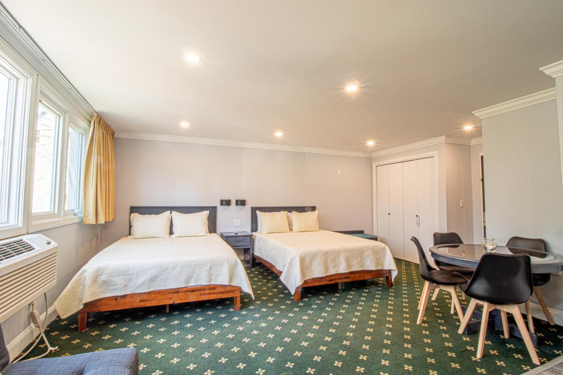 The Niantic Inn photo 23