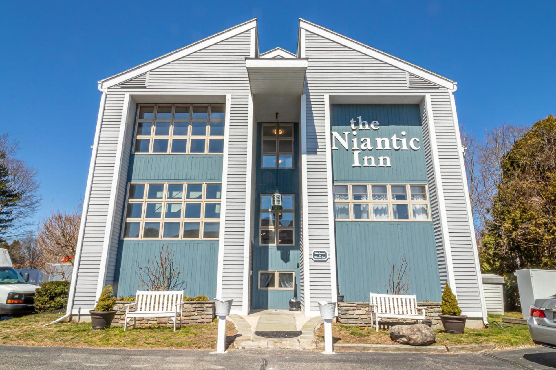 The Niantic Inn photo 19