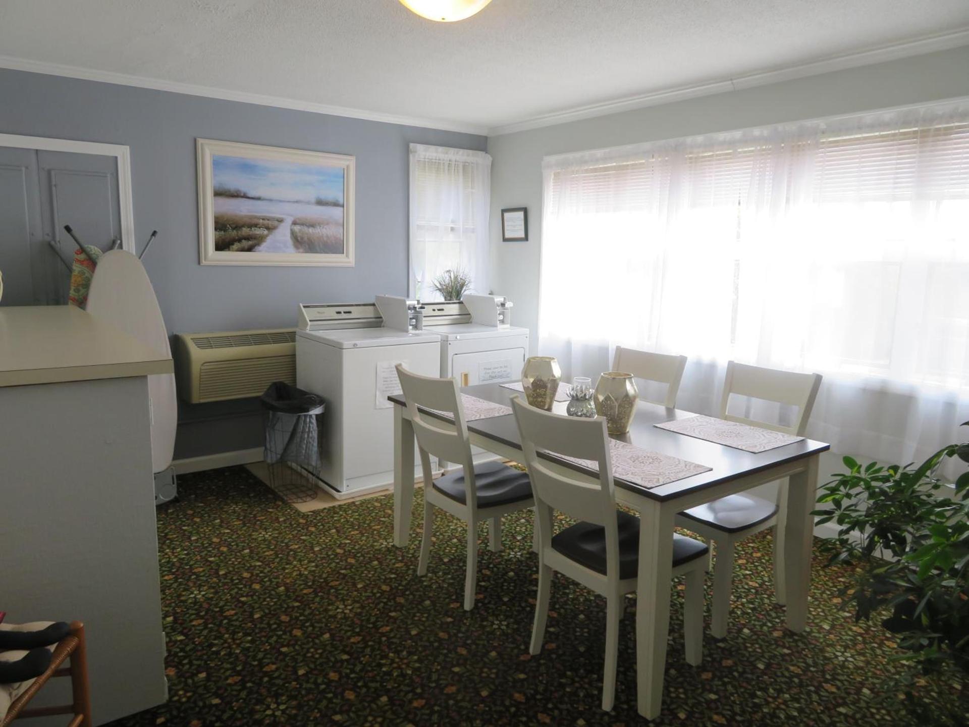 The Niantic Inn photo 36