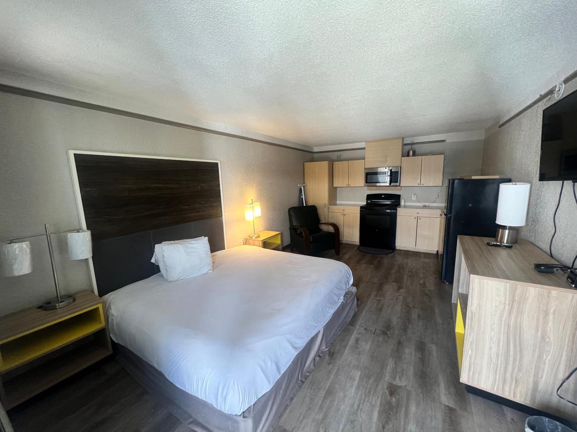 Sulphur Extended Stay photo 27