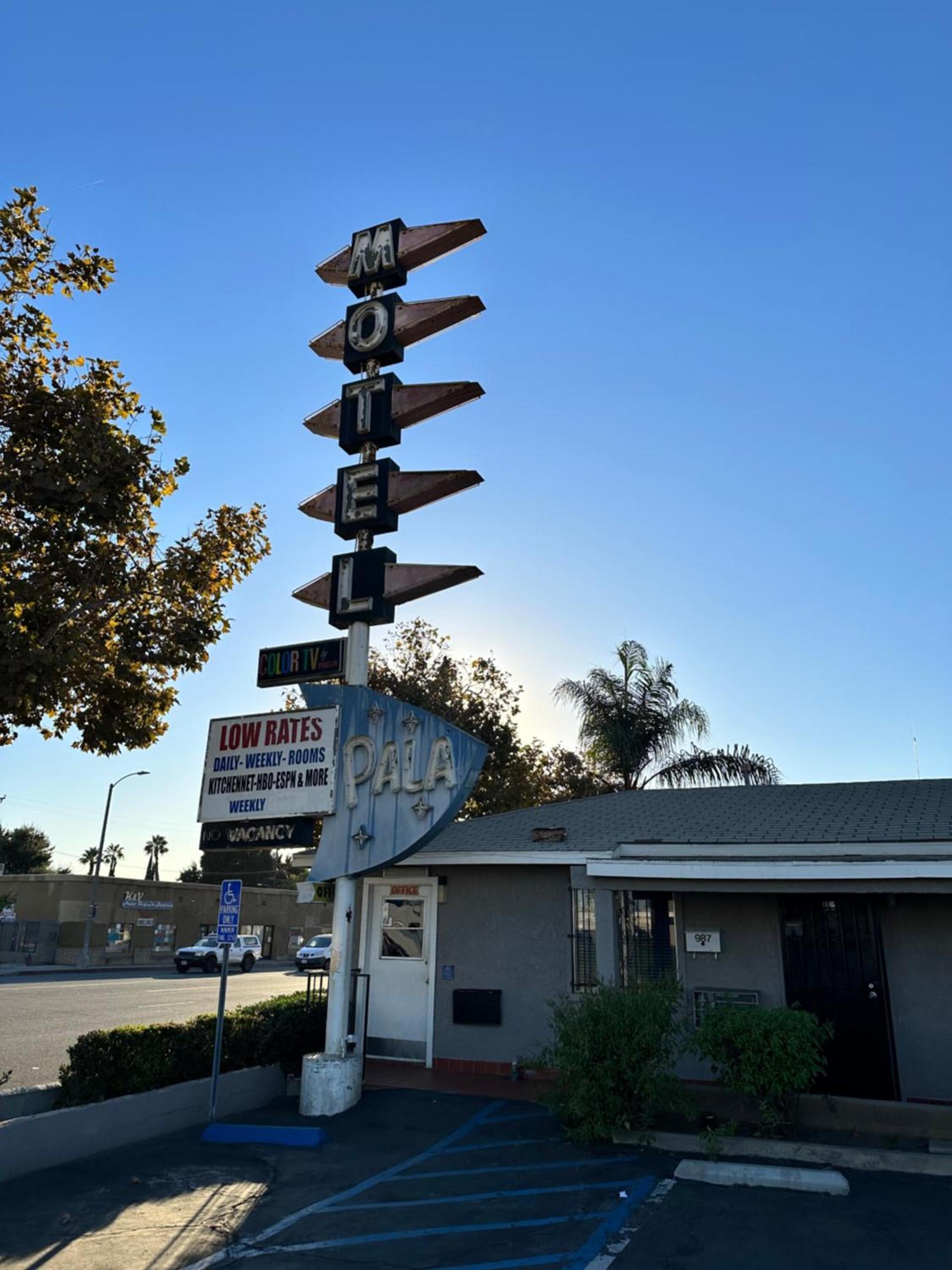 Pala Motel photo 1