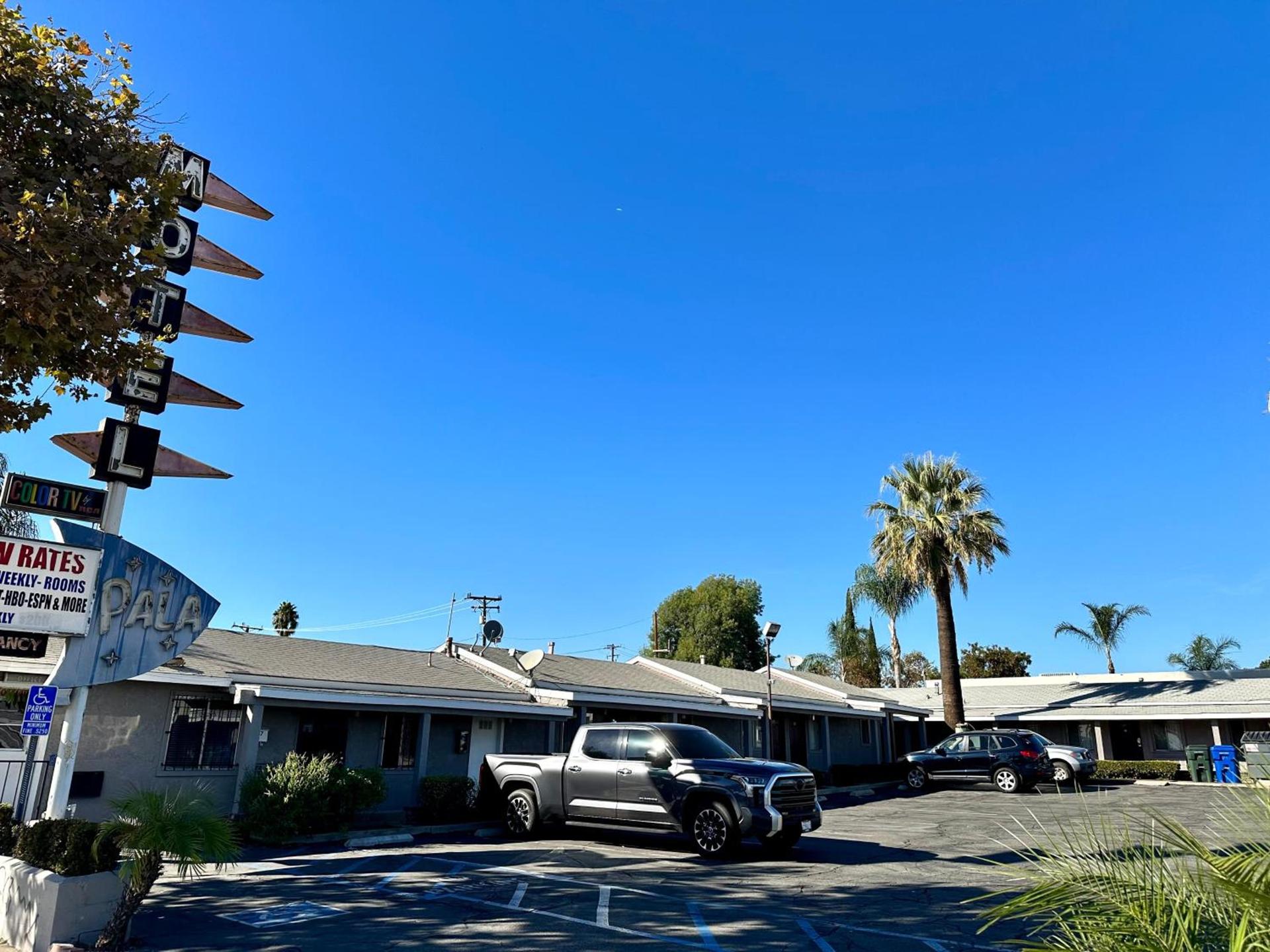 Pala Motel photo 2