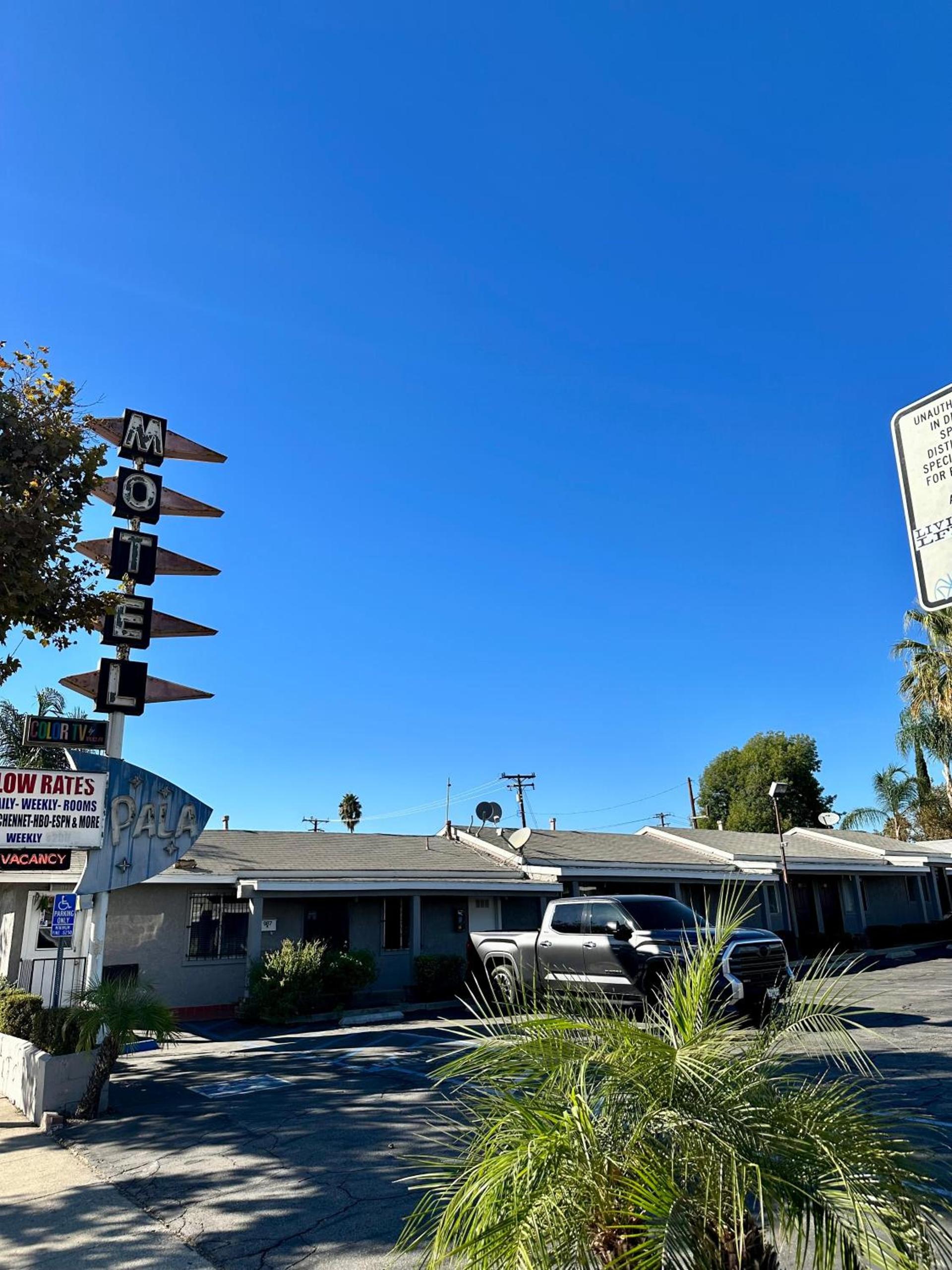 Pala Motel photo 4