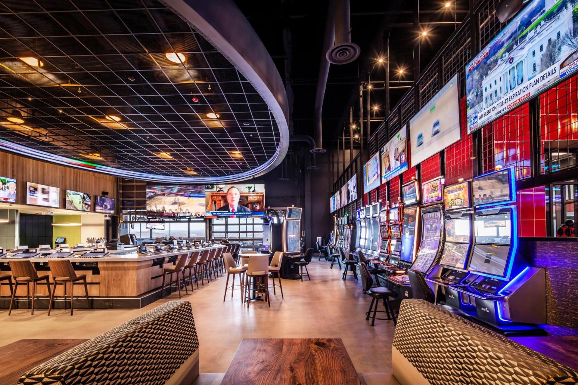 Red Hawk Resort & Casino photo 18
