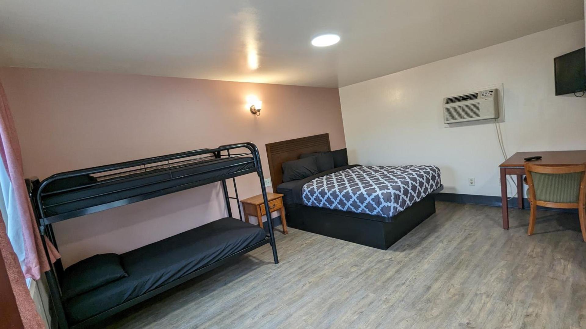 Portland Value Inn photo 11