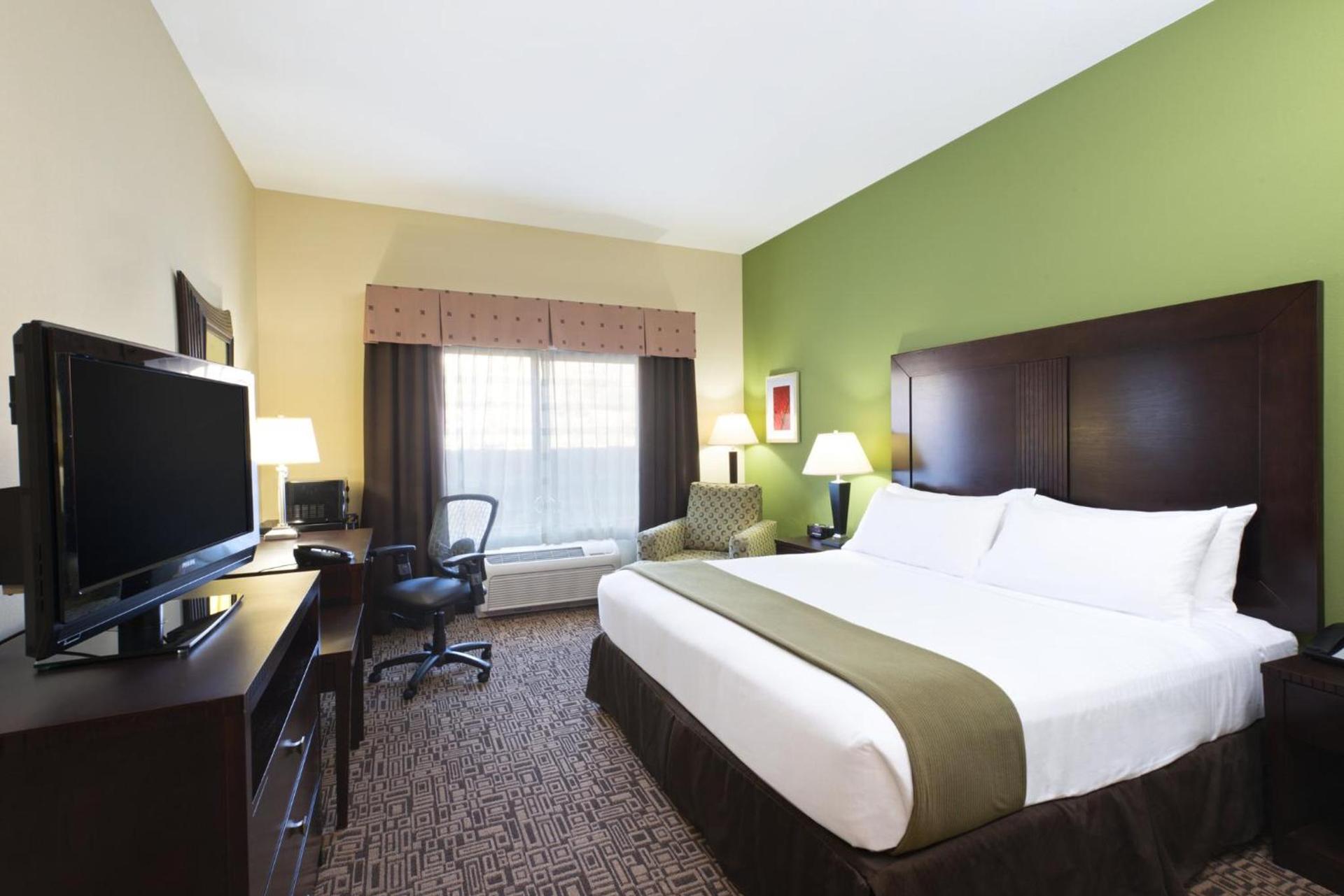 Holiday Inn Express & Suites Richfield by IHG photo 55