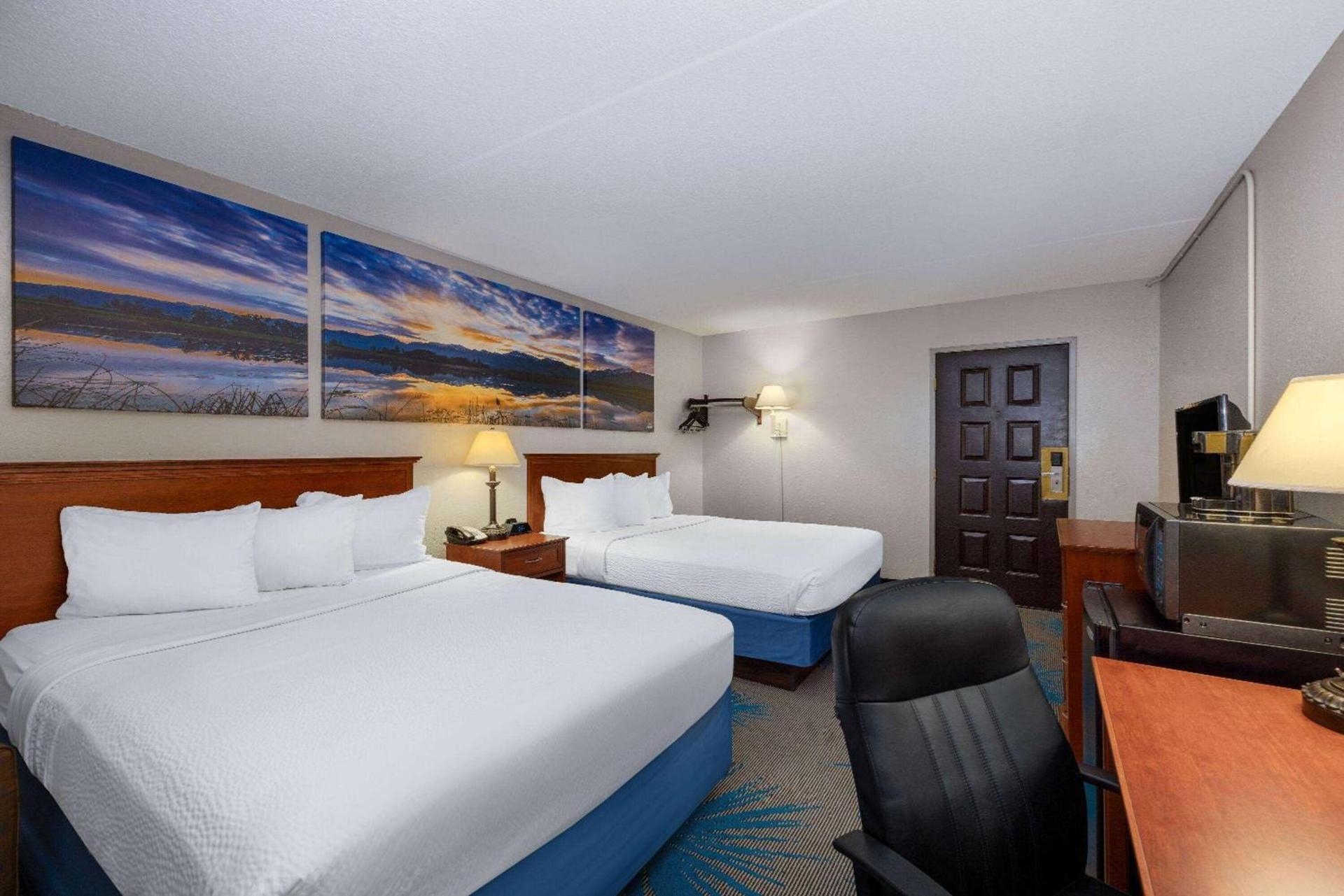 Days Inn by Wyndham Casper photo 18