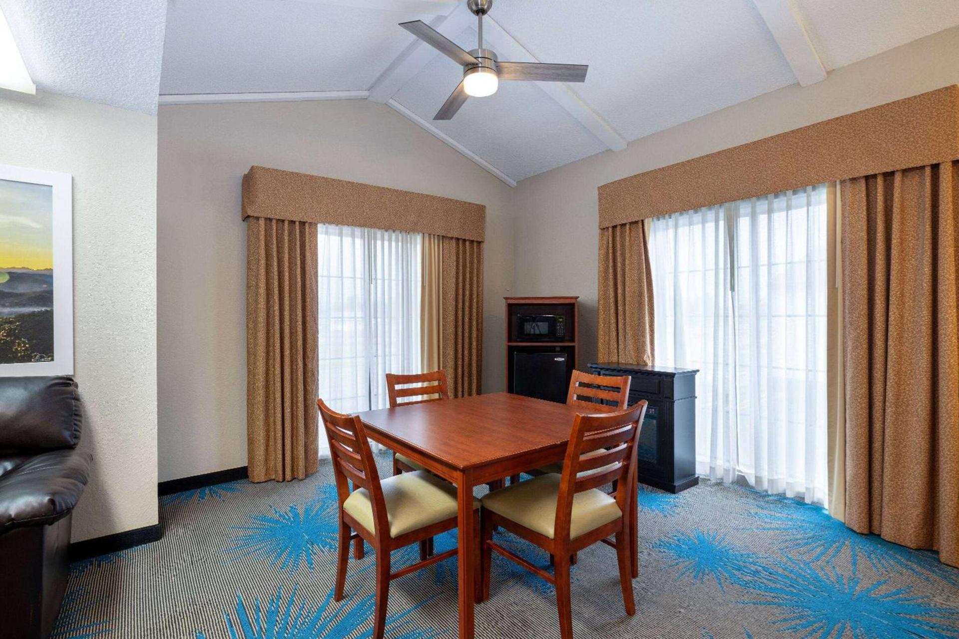 Days Inn by Wyndham Casper photo 26