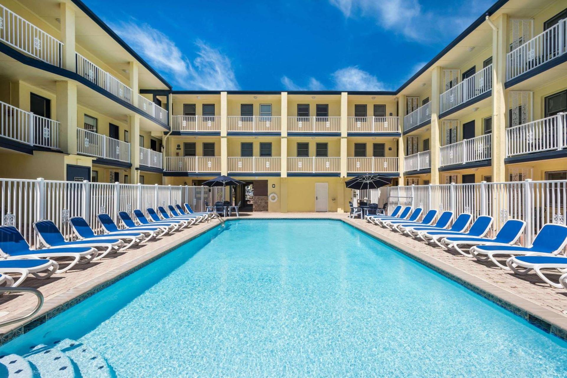 Days Inn by Wyndham Ocean City Oceanfront photo 4