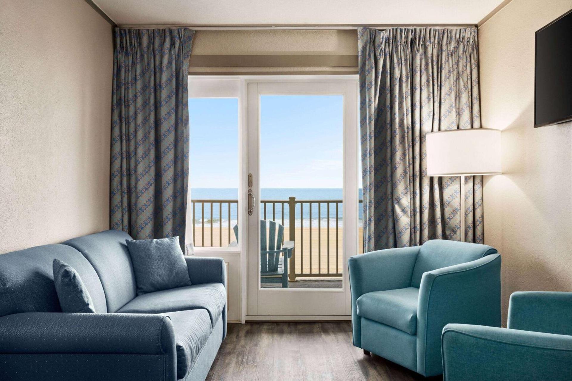 Days Inn by Wyndham Ocean City Oceanfront photo 29
