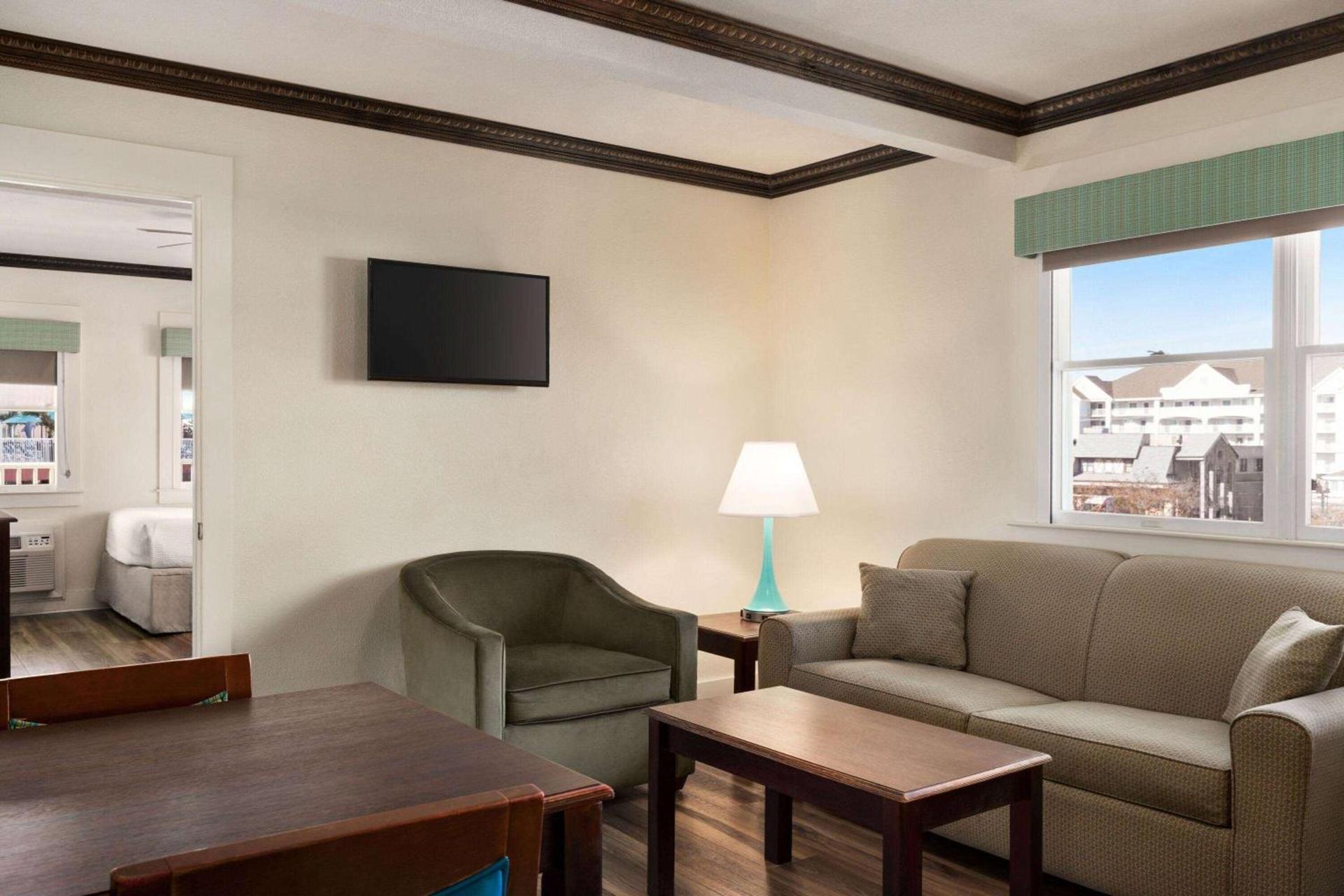 Days Inn by Wyndham Ocean City Oceanfront photo 45