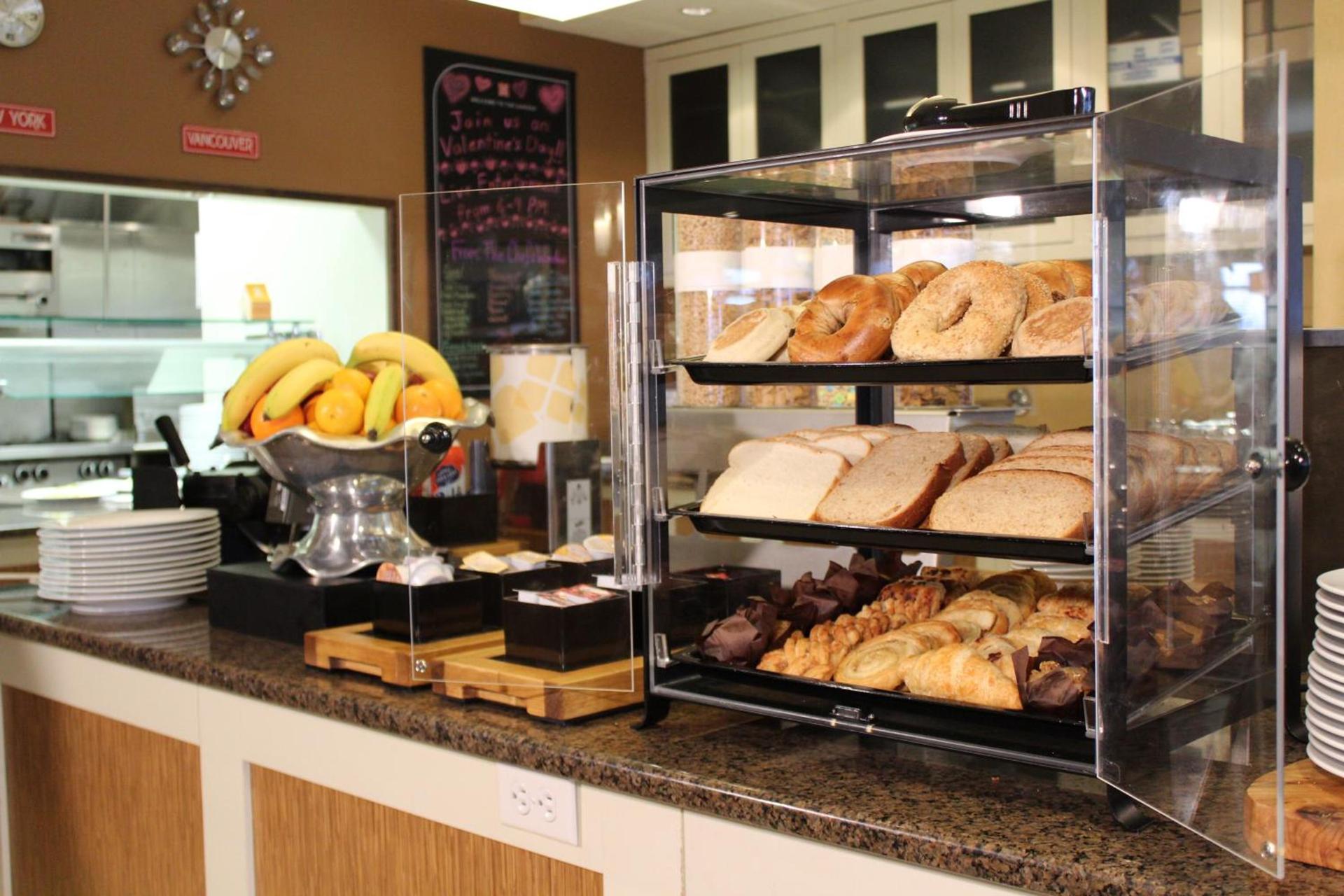 Hilton Garden Inn Watertown photo 88