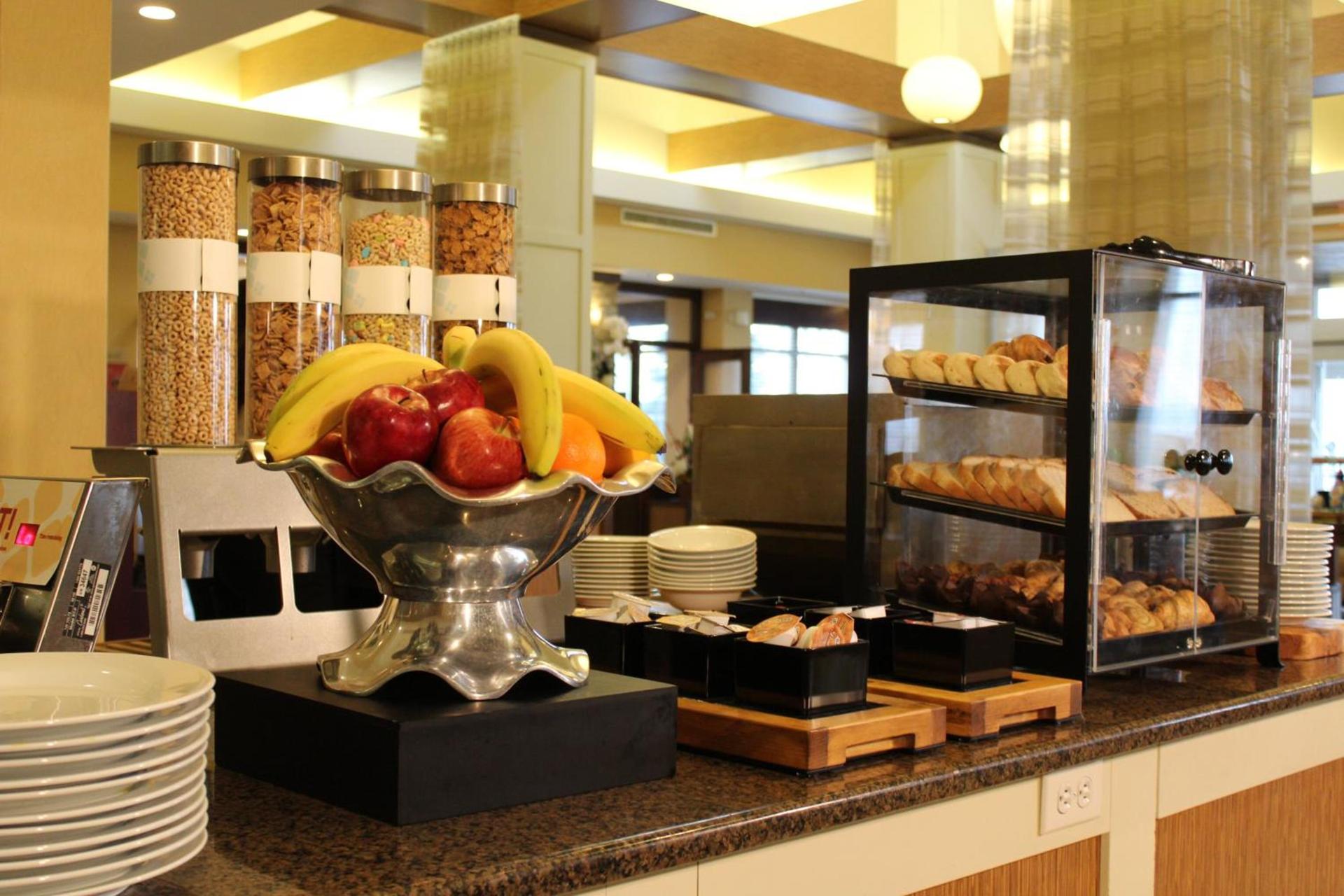 Hilton Garden Inn Watertown photo 89