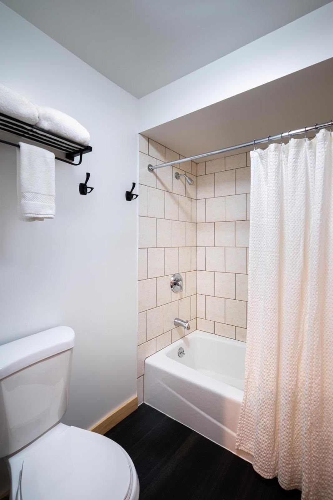 Town House Lodge photo 39