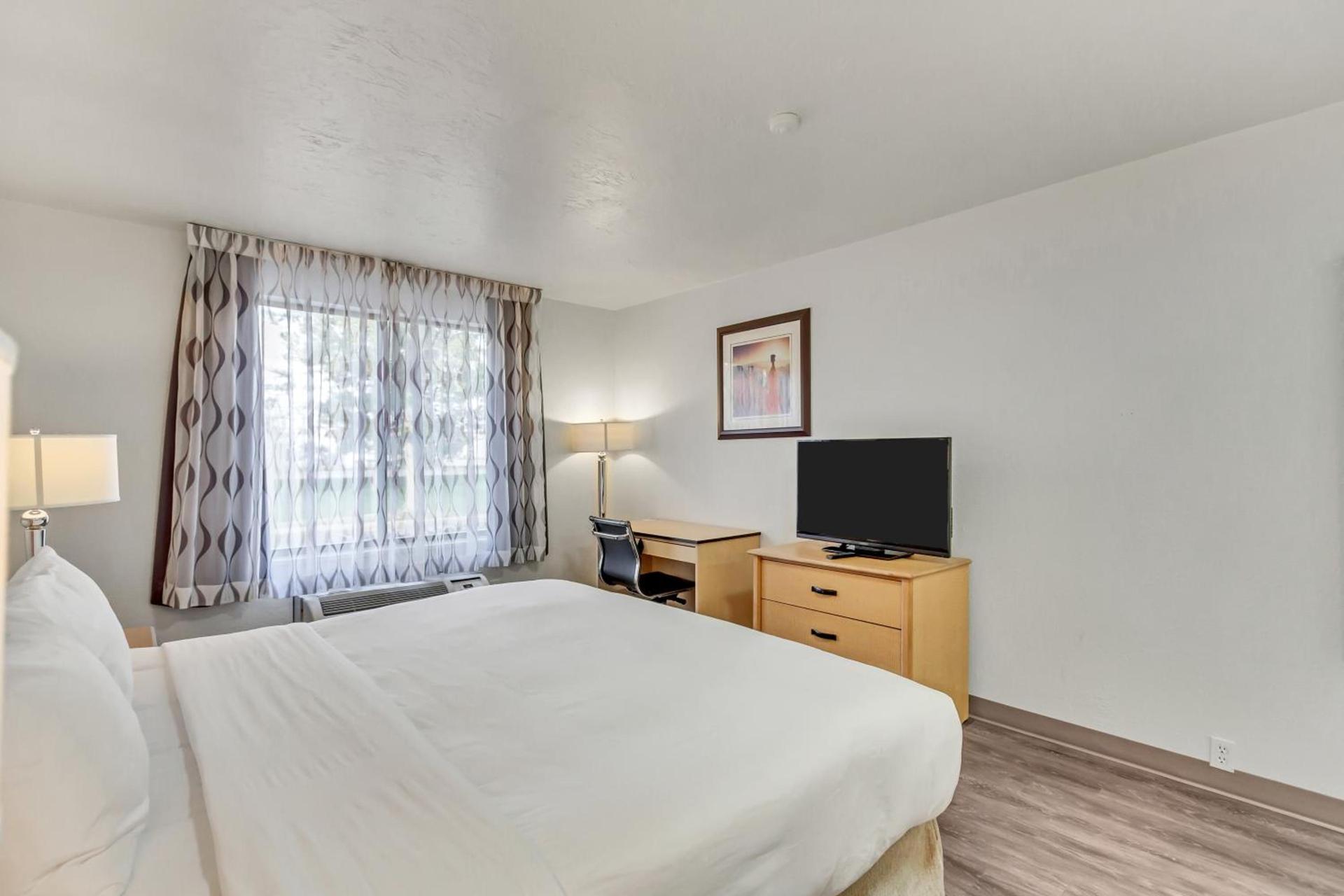 Suburban Studios Salt Lake City Airport photo 11