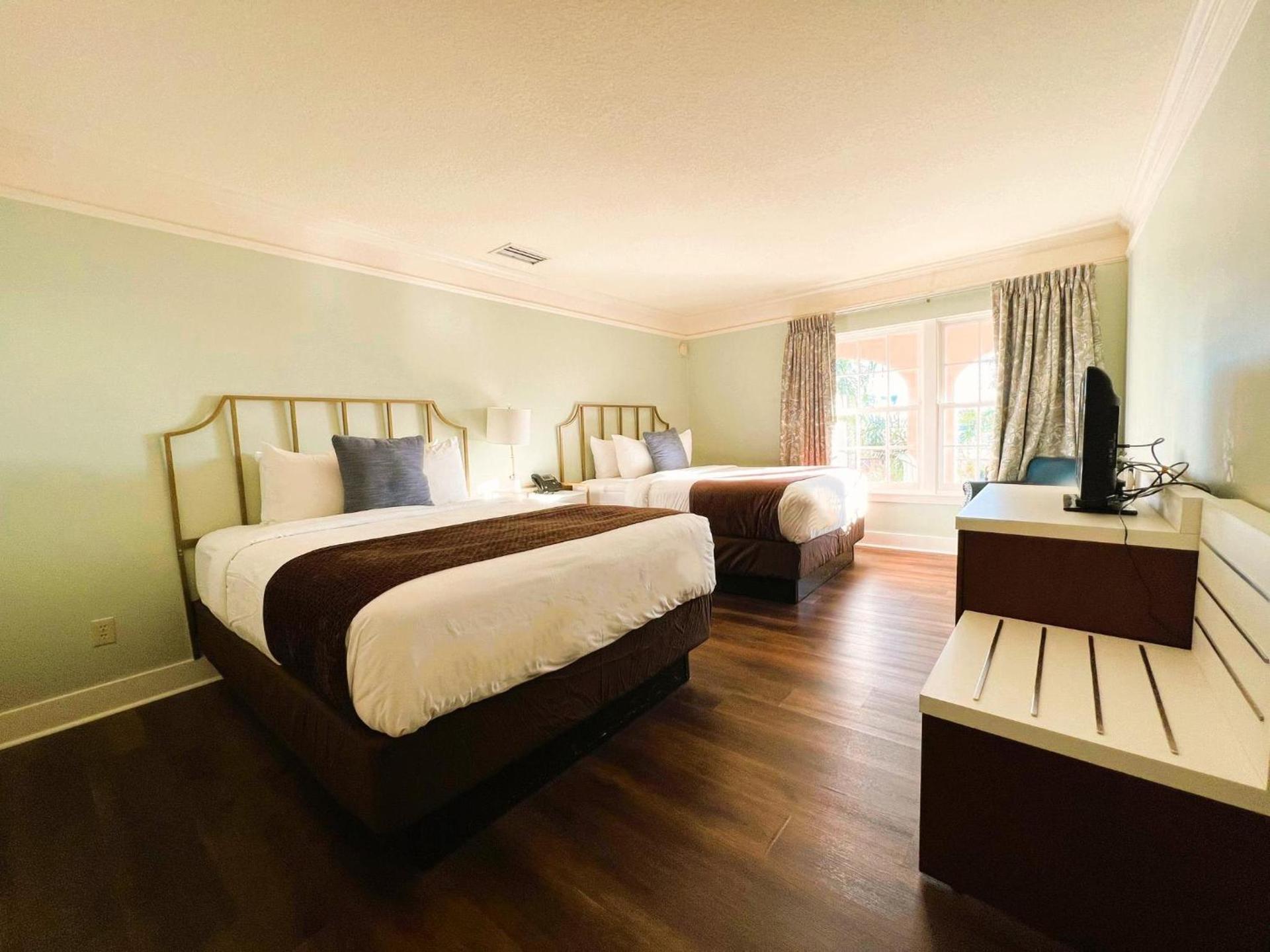 Bayfront Inn photo 14