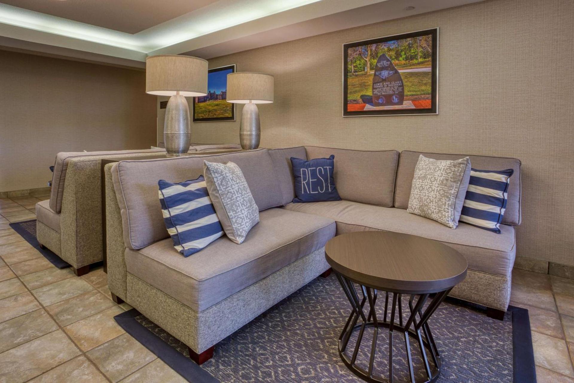 Drury Inn & Suites St. Louis - Fairview Heights photo 5