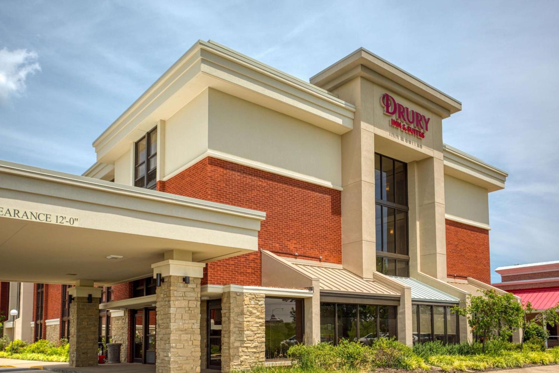 Drury Inn & Suites St. Louis - Fairview Heights photo 11