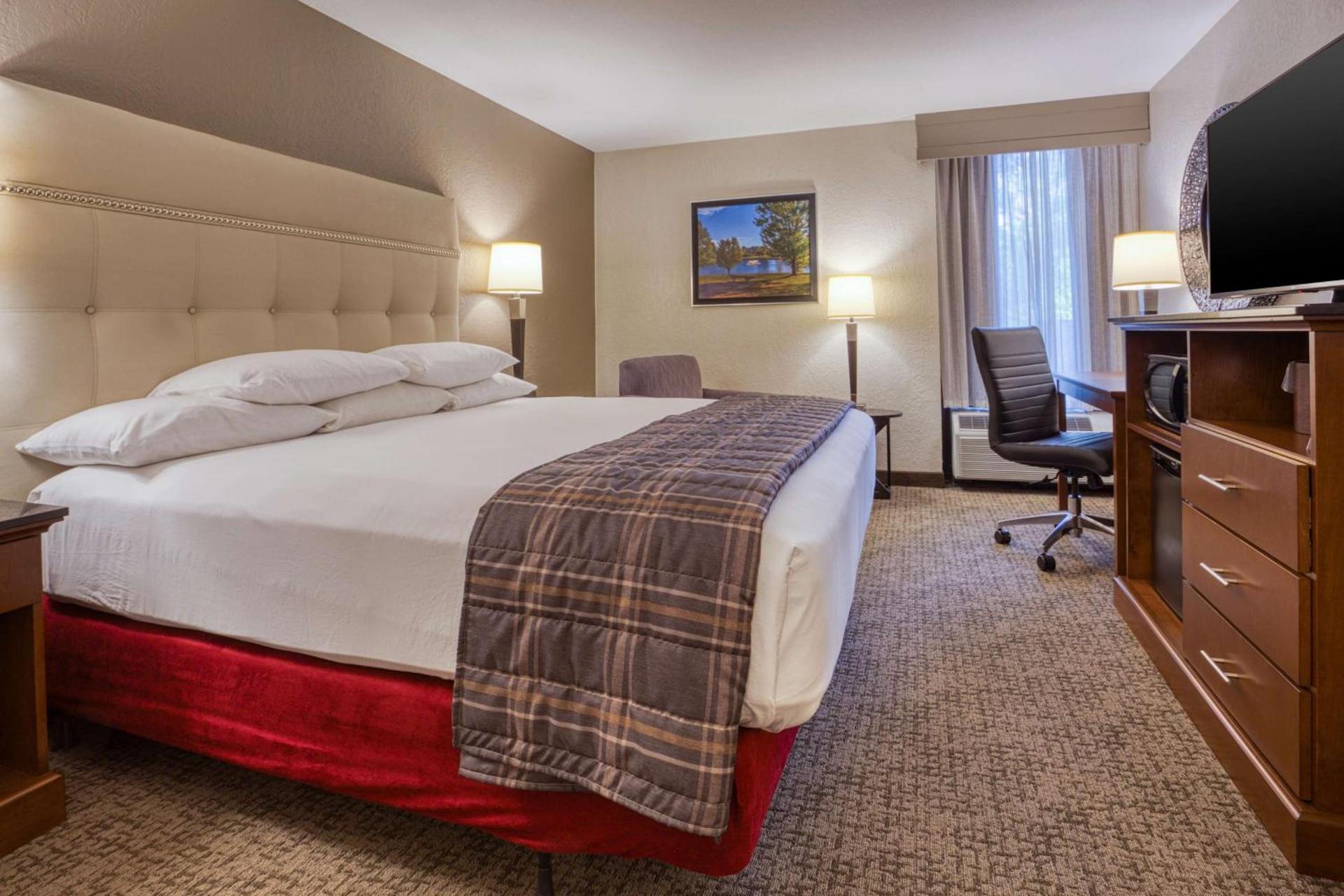 Drury Inn & Suites St. Louis - Fairview Heights photo 19