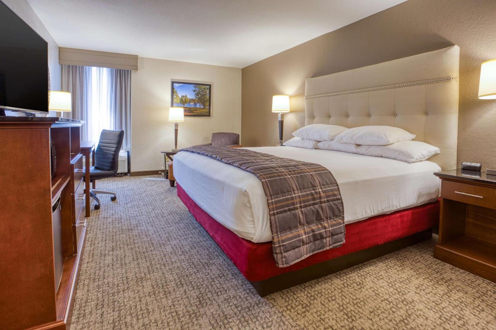 Drury Inn & Suites St. Louis - Fairview Heights photo 18