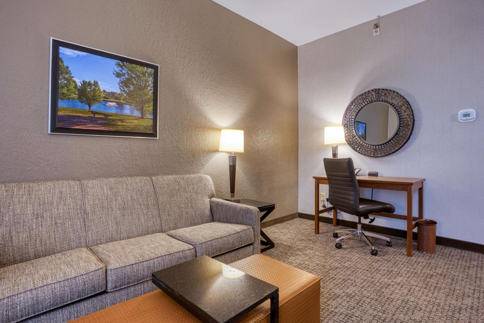 Drury Inn & Suites St. Louis - Fairview Heights photo 24