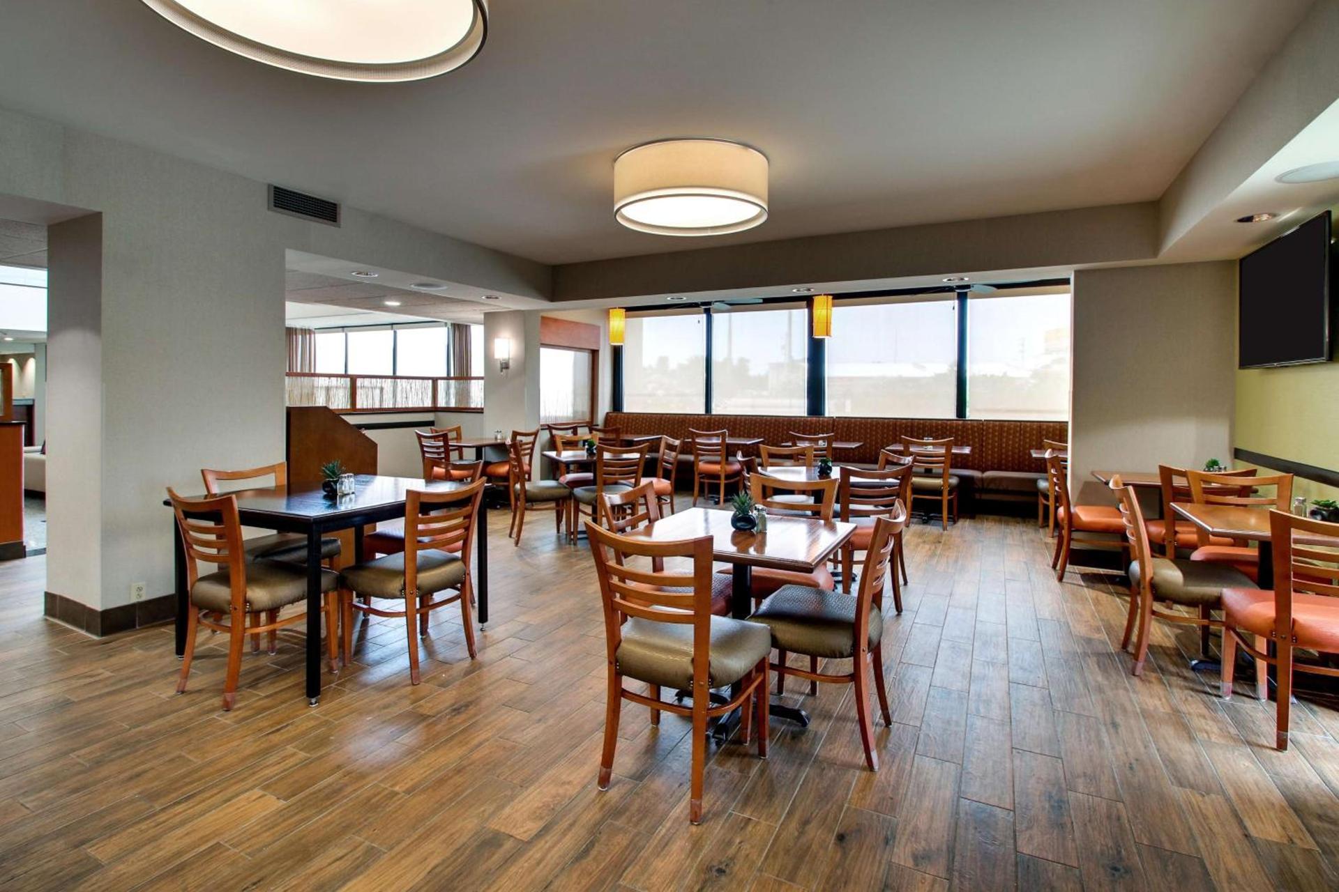 Drury Inn & Suites Bowling Green photo 12