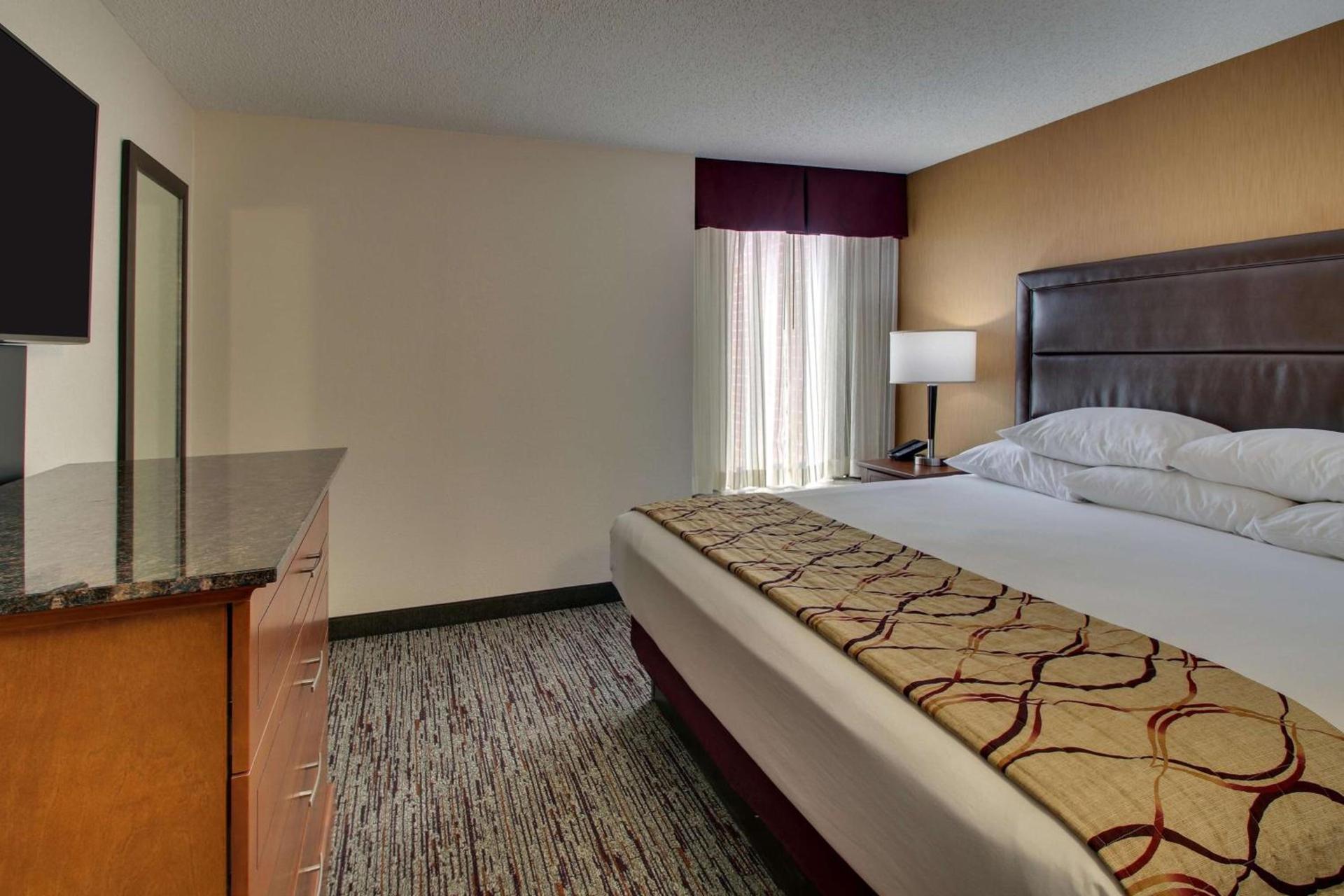 Drury Inn & Suites Bowling Green photo 17
