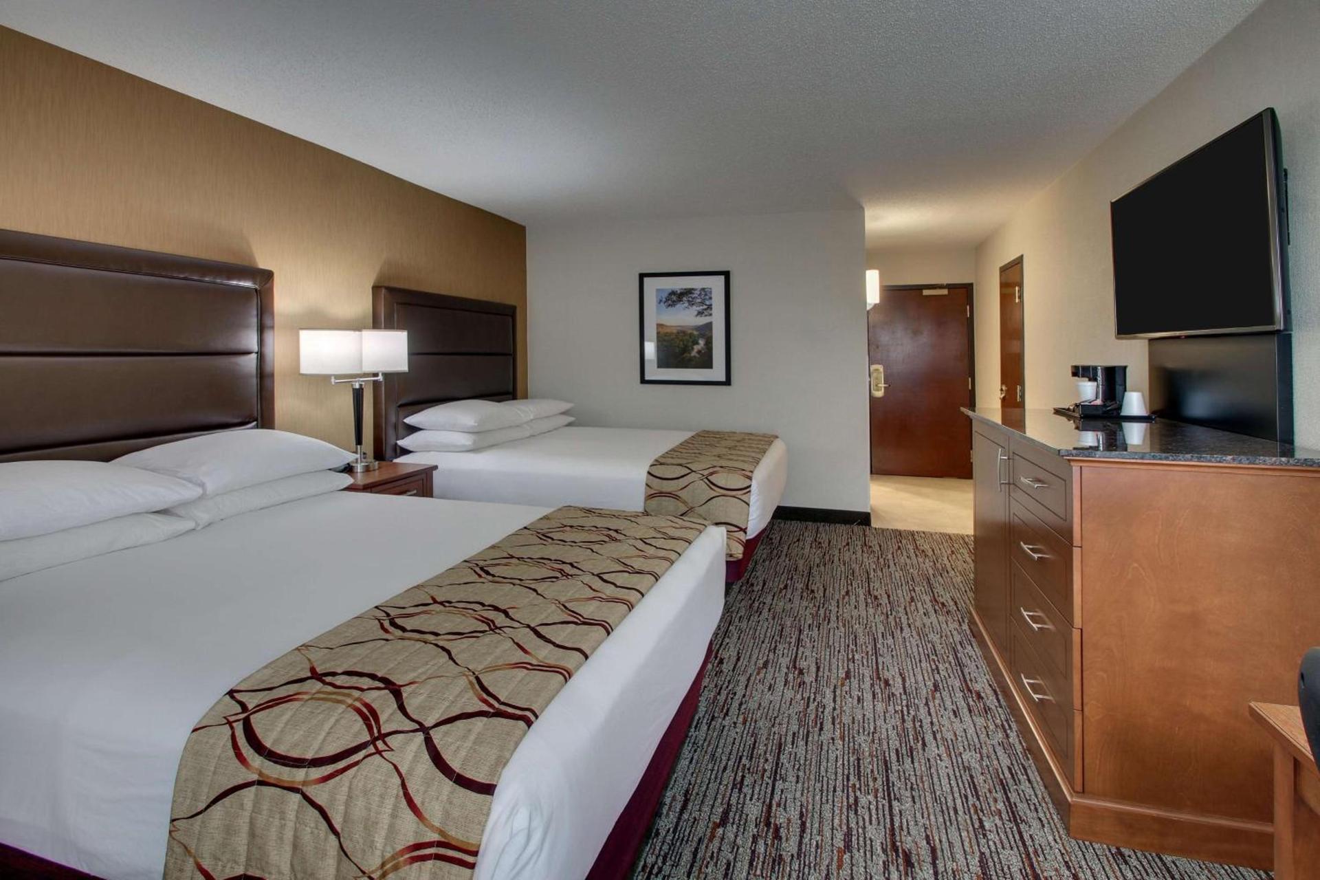 Drury Inn & Suites Bowling Green photo 32