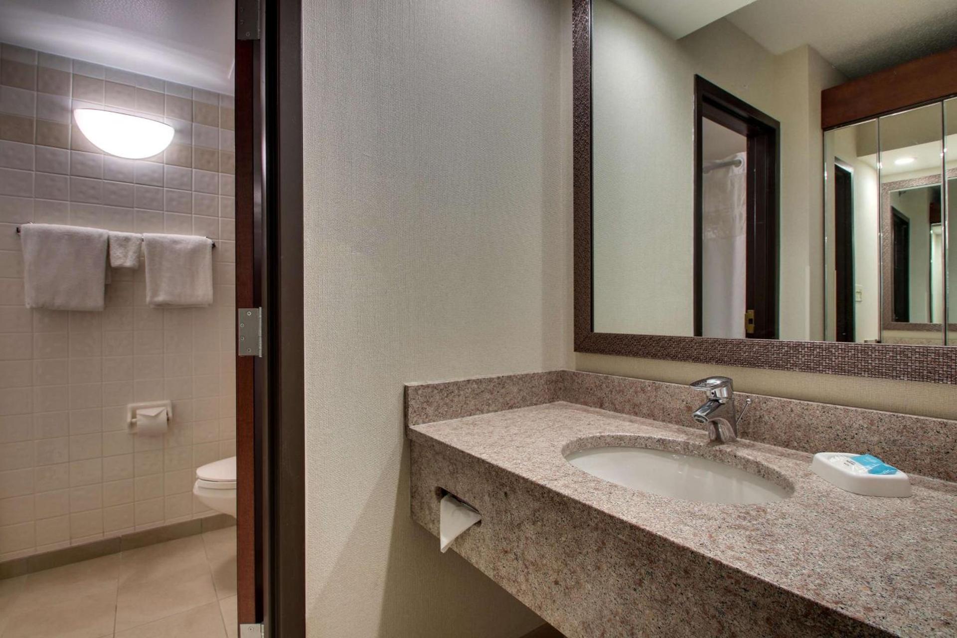 Drury Inn & Suites Bowling Green photo 35
