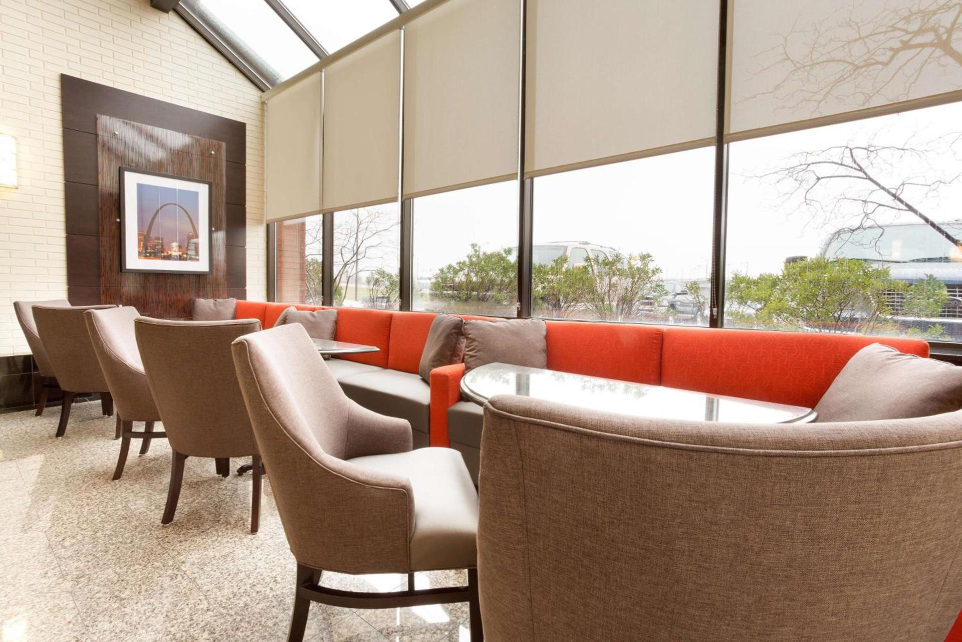 Drury Inn & Suites St. Louis Airport photo 5
