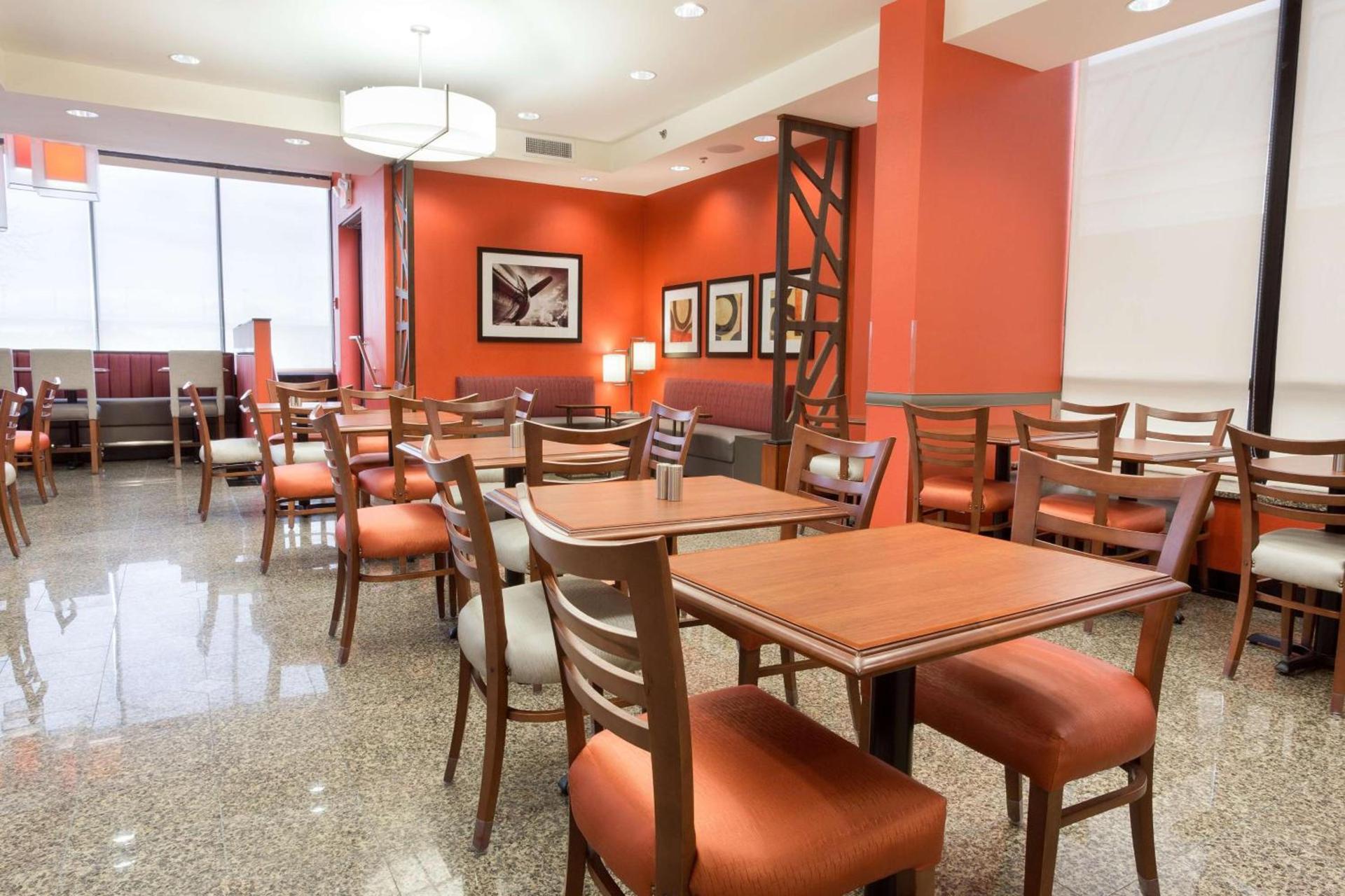 Drury Inn & Suites St. Louis Airport photo 12