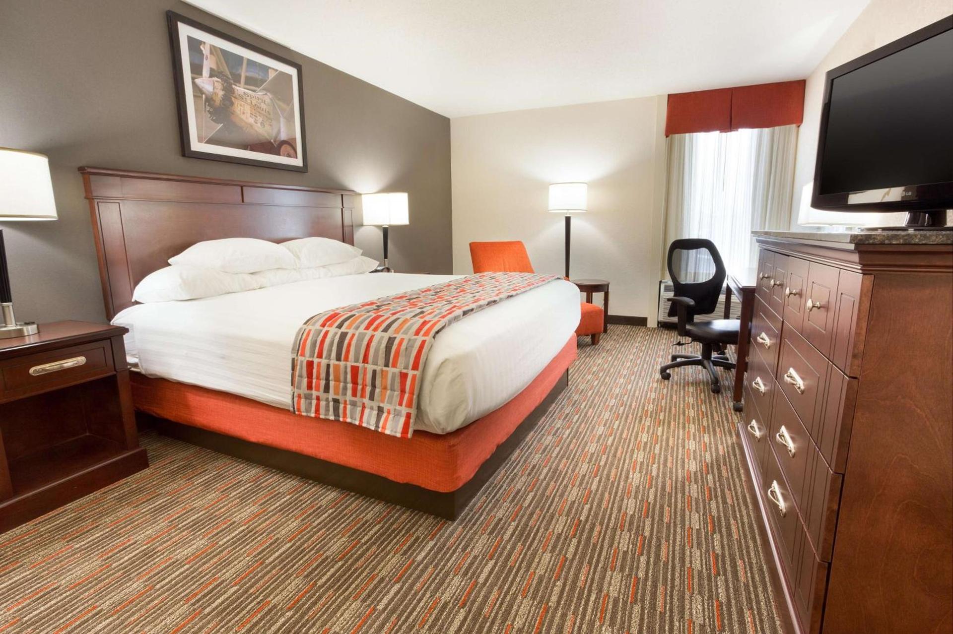 Drury Inn & Suites St. Louis Airport photo 15