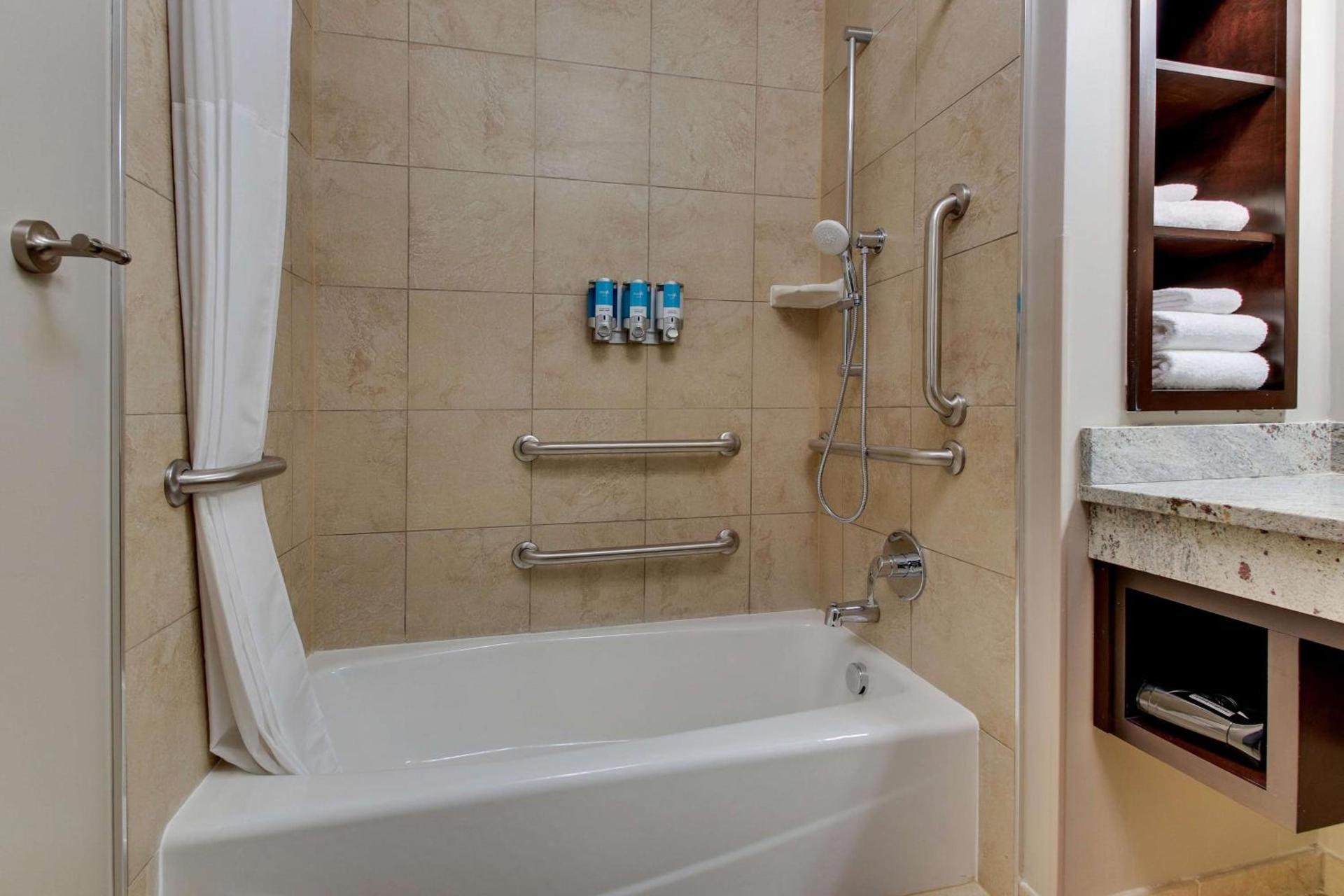 Drury Inn & Suites Columbus Polaris photo 31
