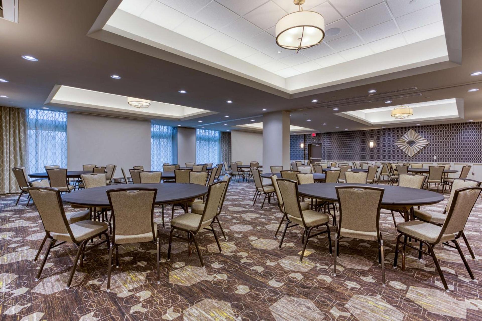 Drury Inn & Suites Columbus Polaris photo 42