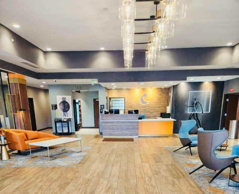 Comfort Suites Cheyenne photo 31