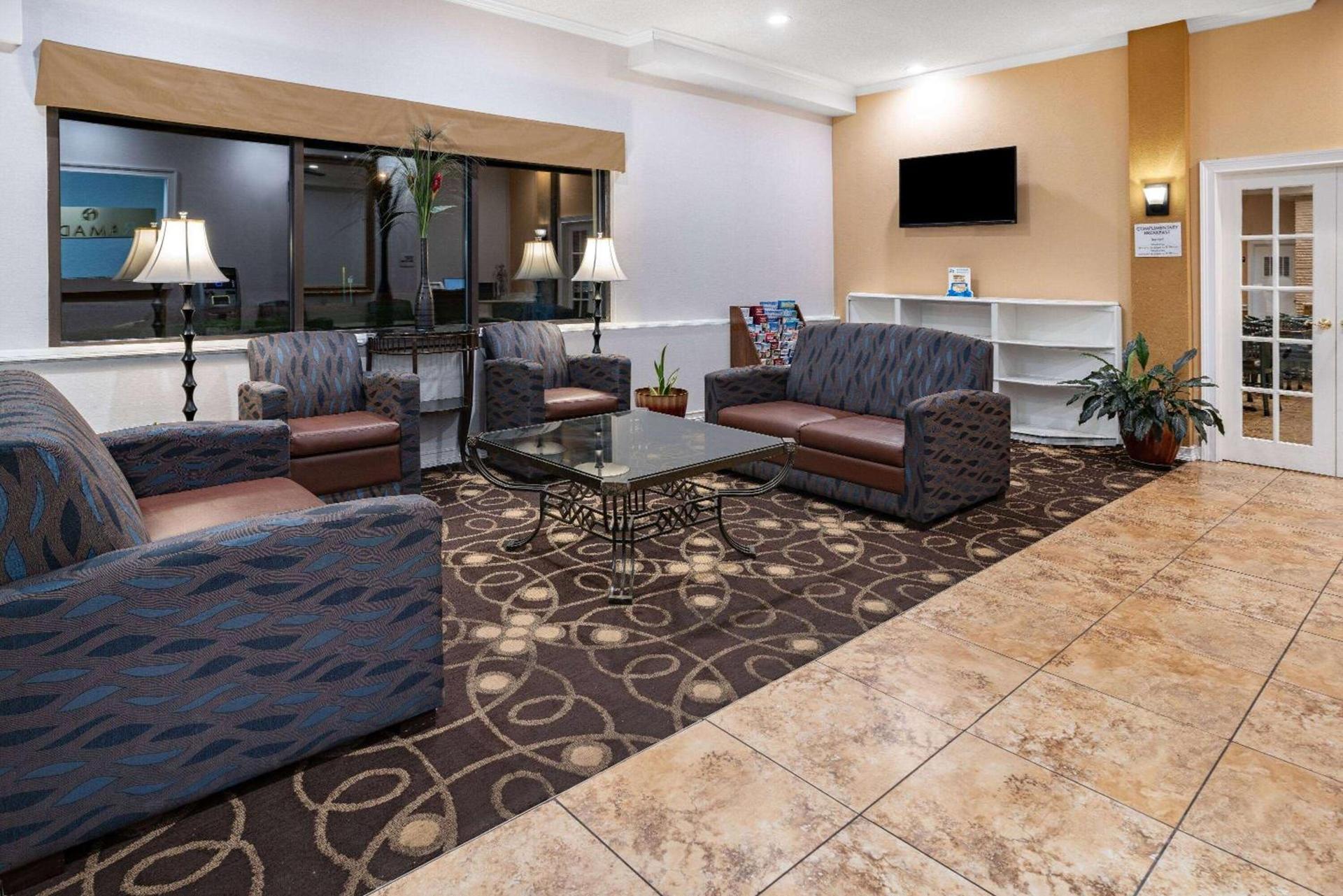 Ramada by Wyndham West Atlantic City photo 7