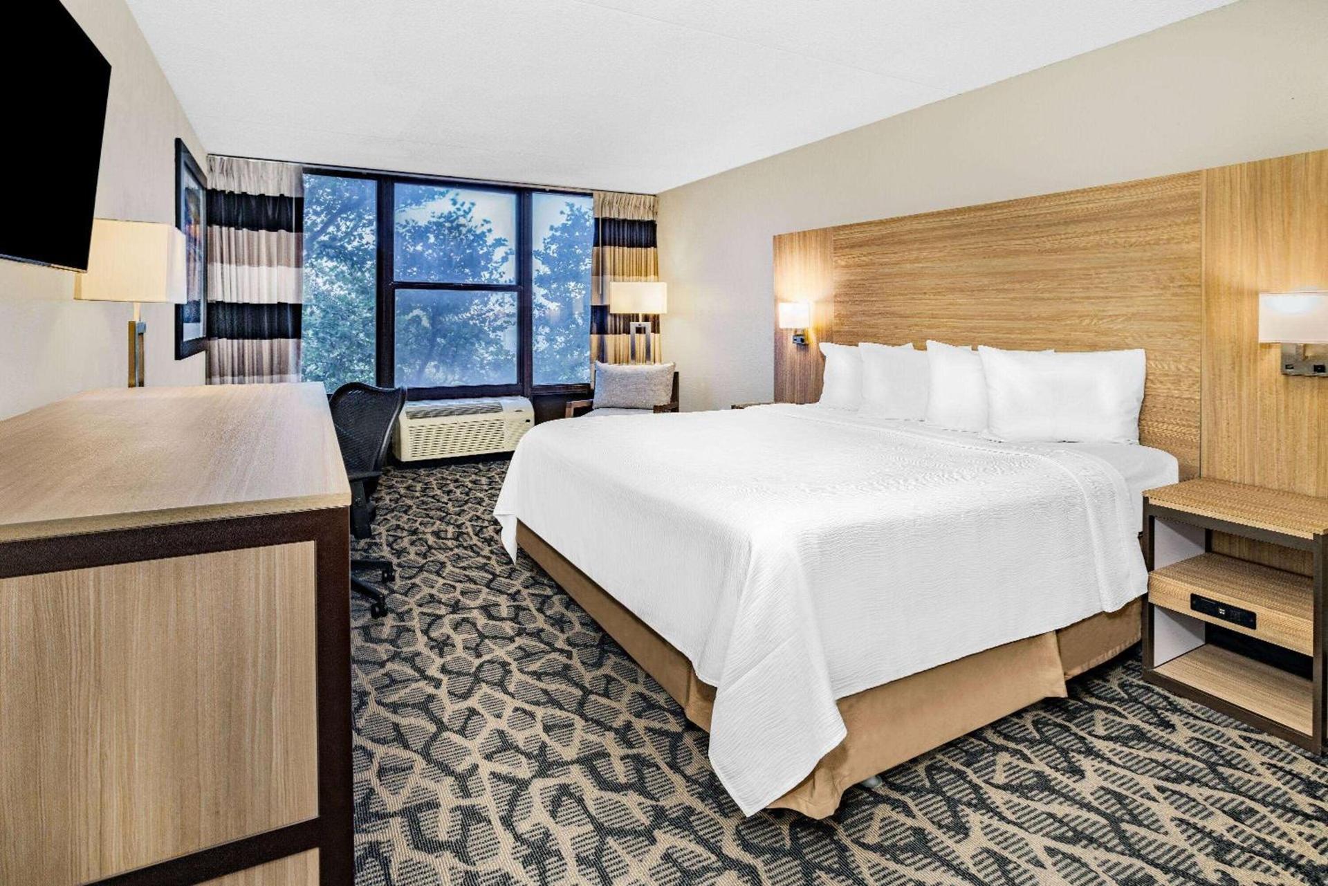 Ramada by Wyndham West Atlantic City photo 23