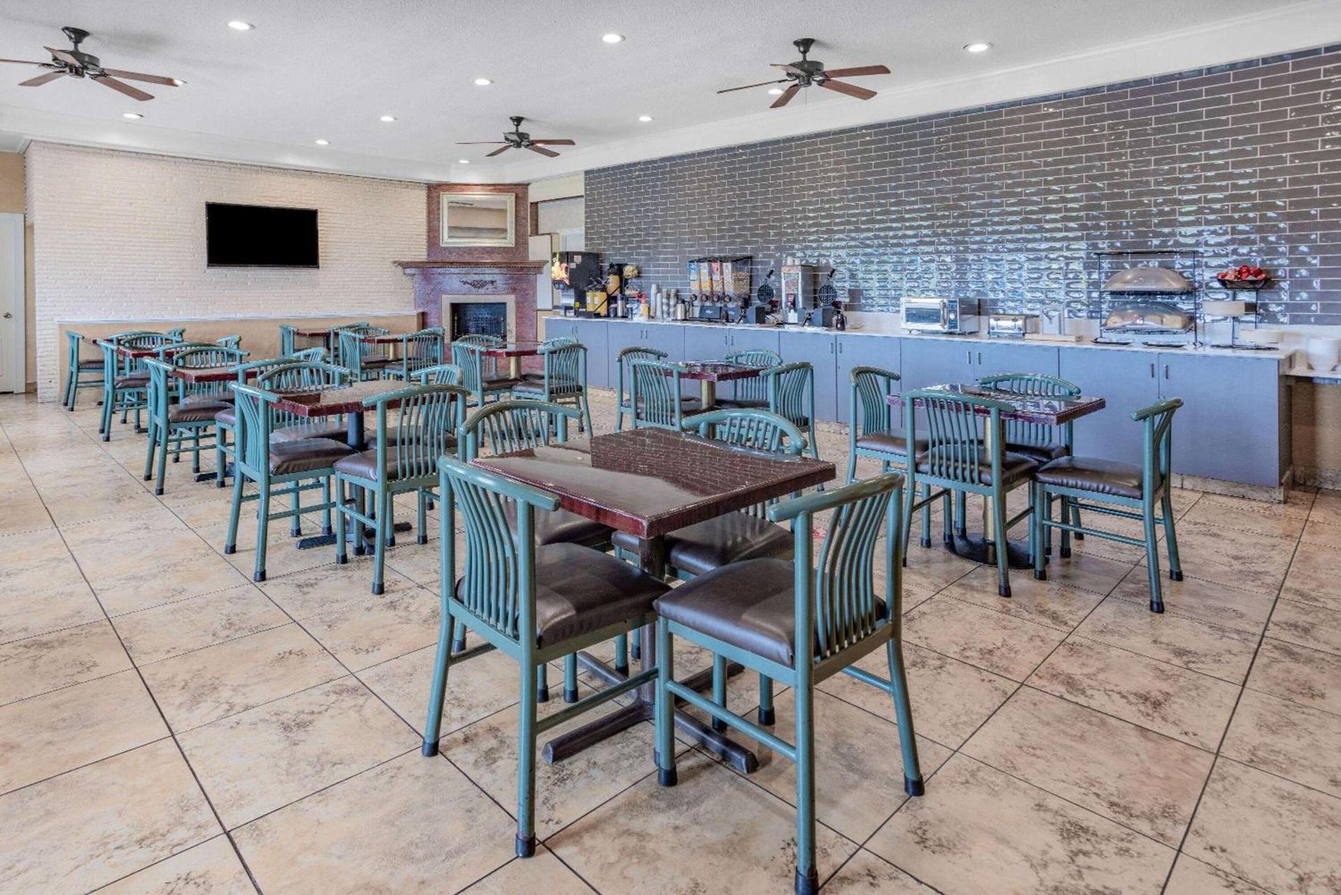 Ramada by Wyndham West Atlantic City photo 38