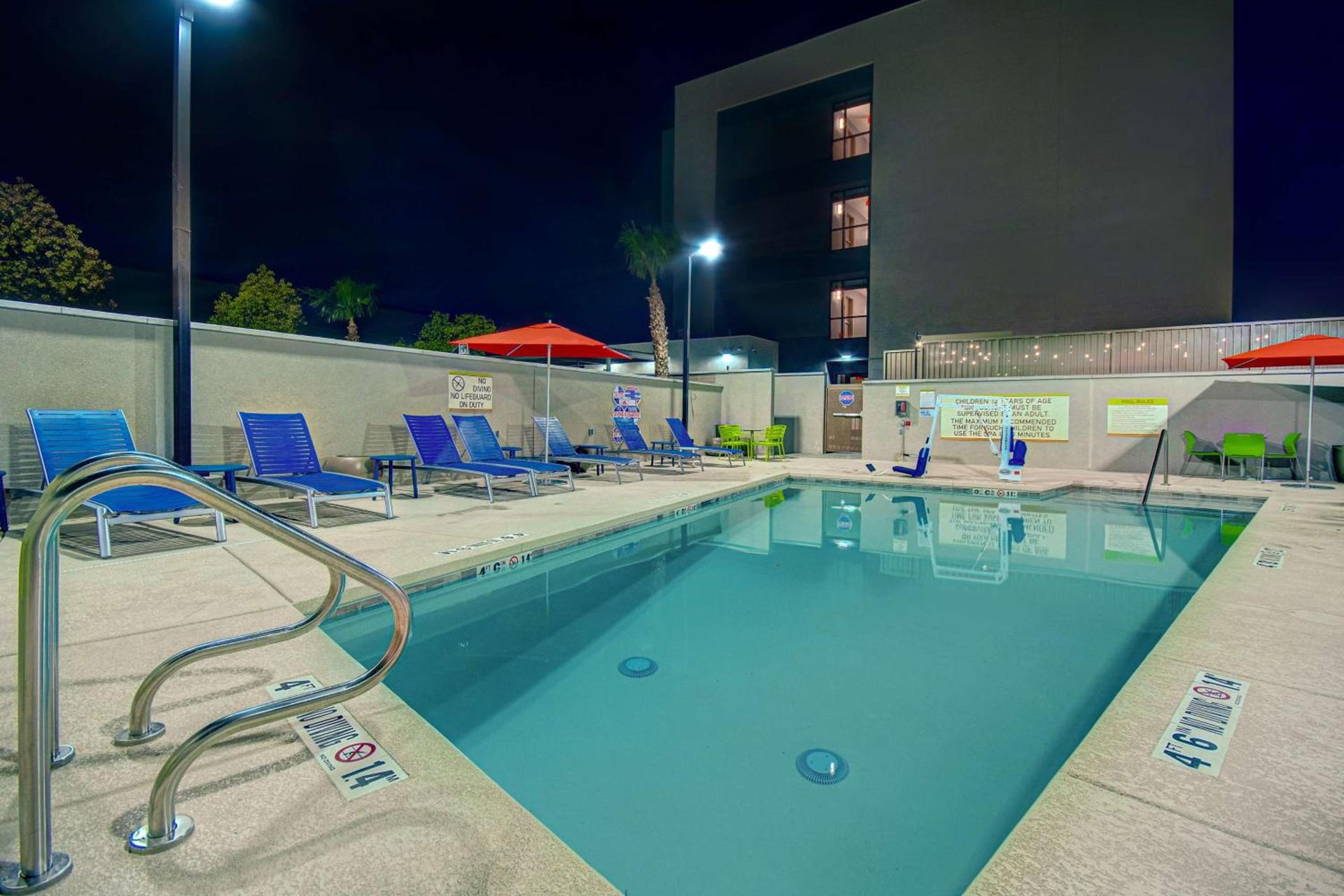 Home2 Suites By Hilton Las Vegas North photo 16
