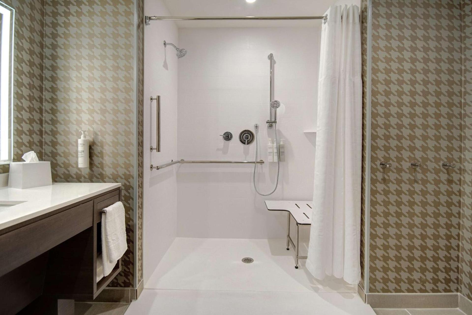 Home2 Suites By Hilton Las Vegas North photo 37