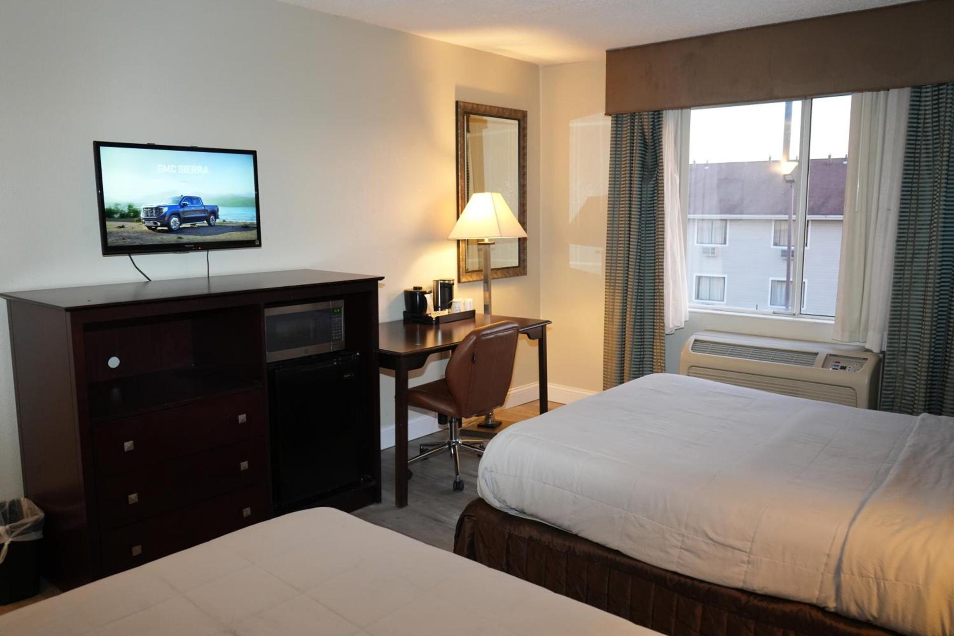Copley Inn & Suites By OYO Akron OH photo 10