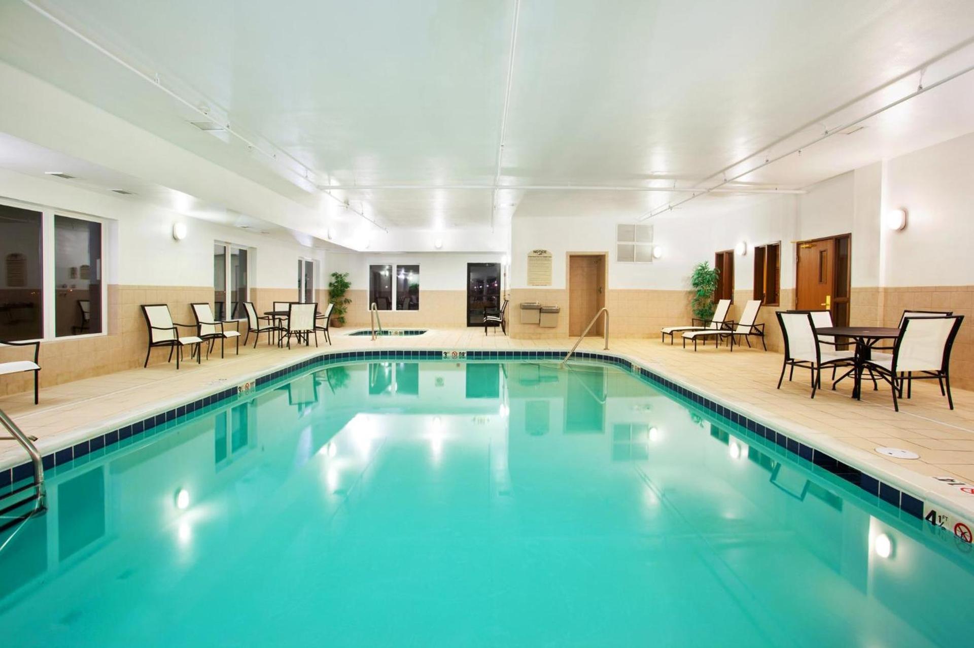Holiday Inn Express Hotel & Suites Mattoon by IHG photo 28