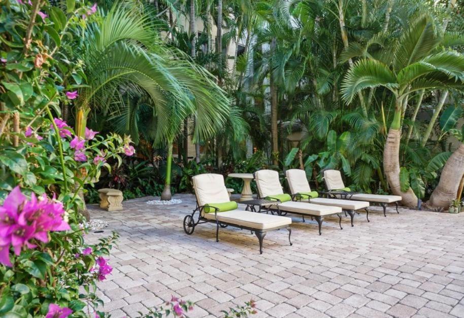 Hemingway Suites at Palm Beach Hotel Island photo 2